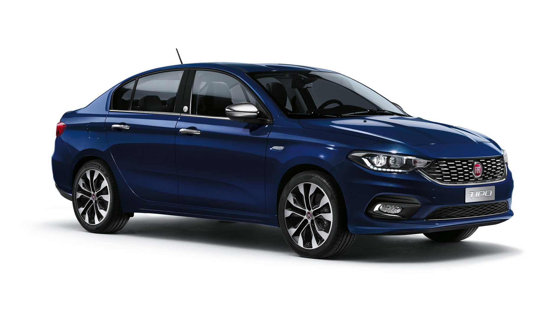 2019 fiat tipo mirror 3 Fiat Tipo Range Enhanced With Mirror And Street Versions