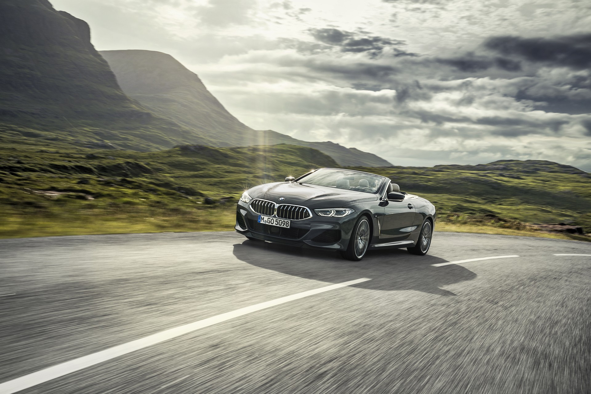 BMW 8-Series Convertible-4 BMW Drops The Top On The All-New 8-Series Convertible