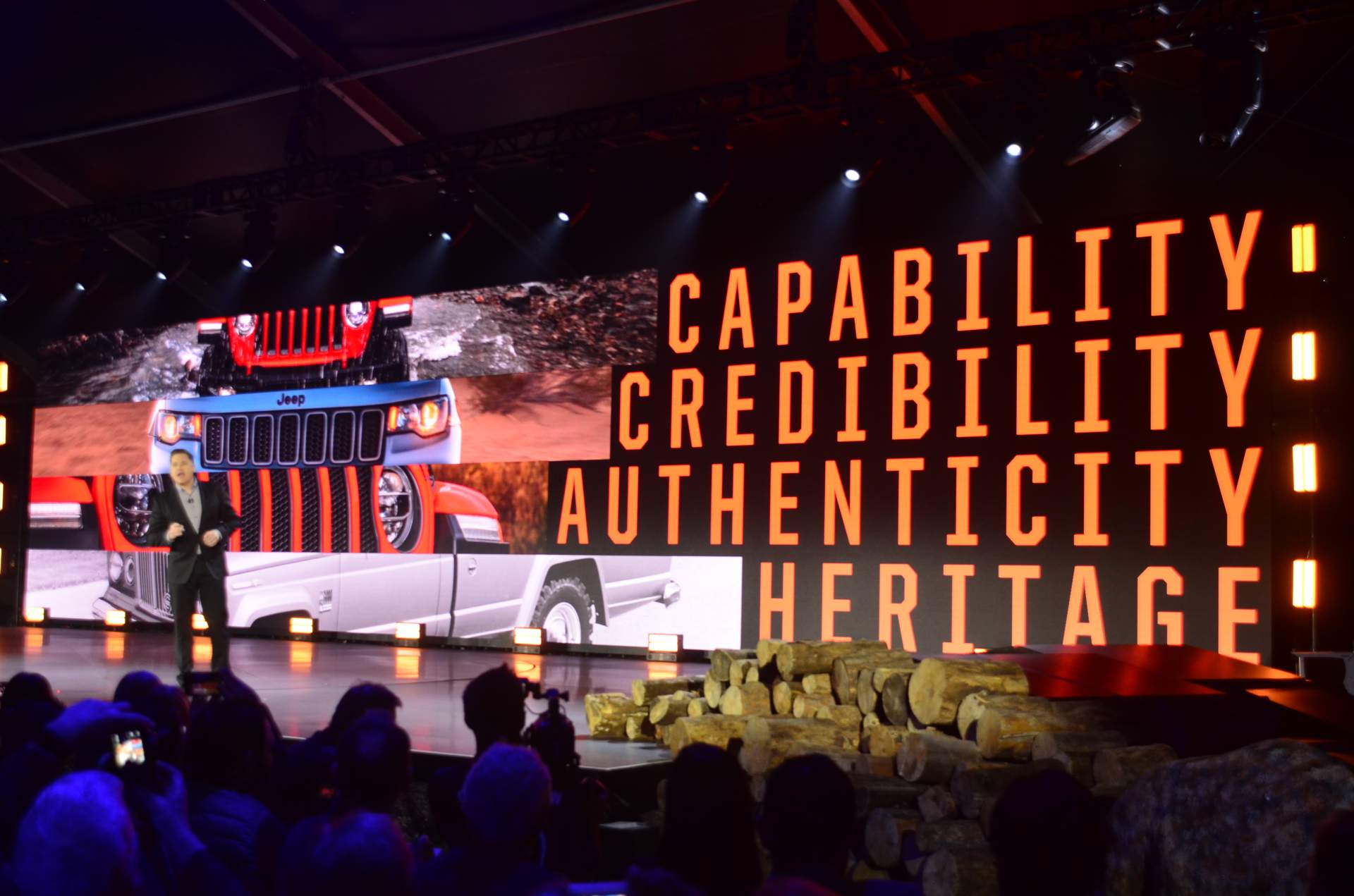 2020 Jeep Gladiator at 2018 LA Auto Show 6 2020 Jeep Gladiator Just Can’t Wait To Tackle Some Off-Road Trails