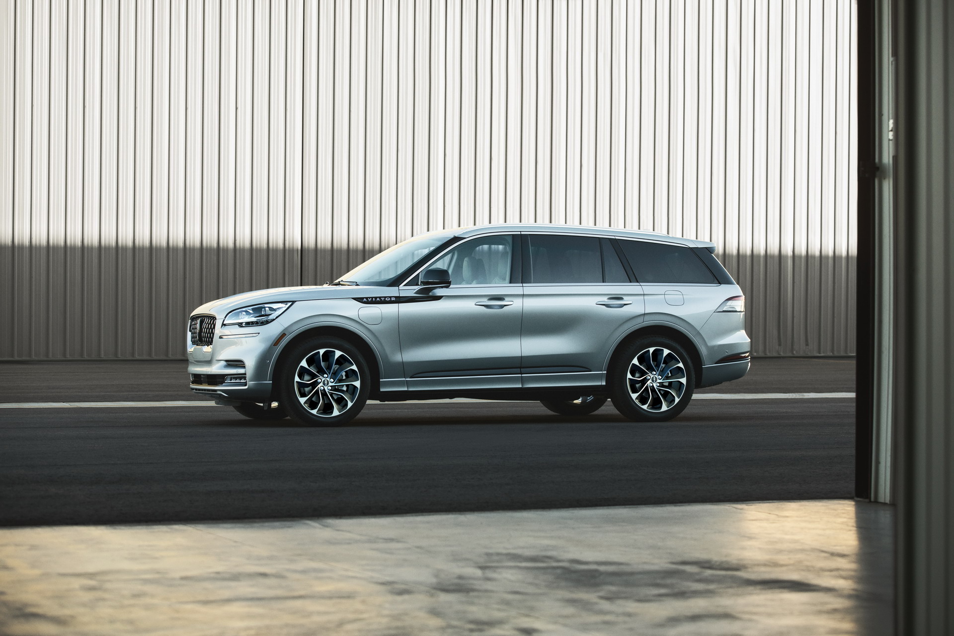 2020 Lincoln Aviator 43 Ford Is Speeding Up Plan To Build Lincolns In China To Avoid Tariffs