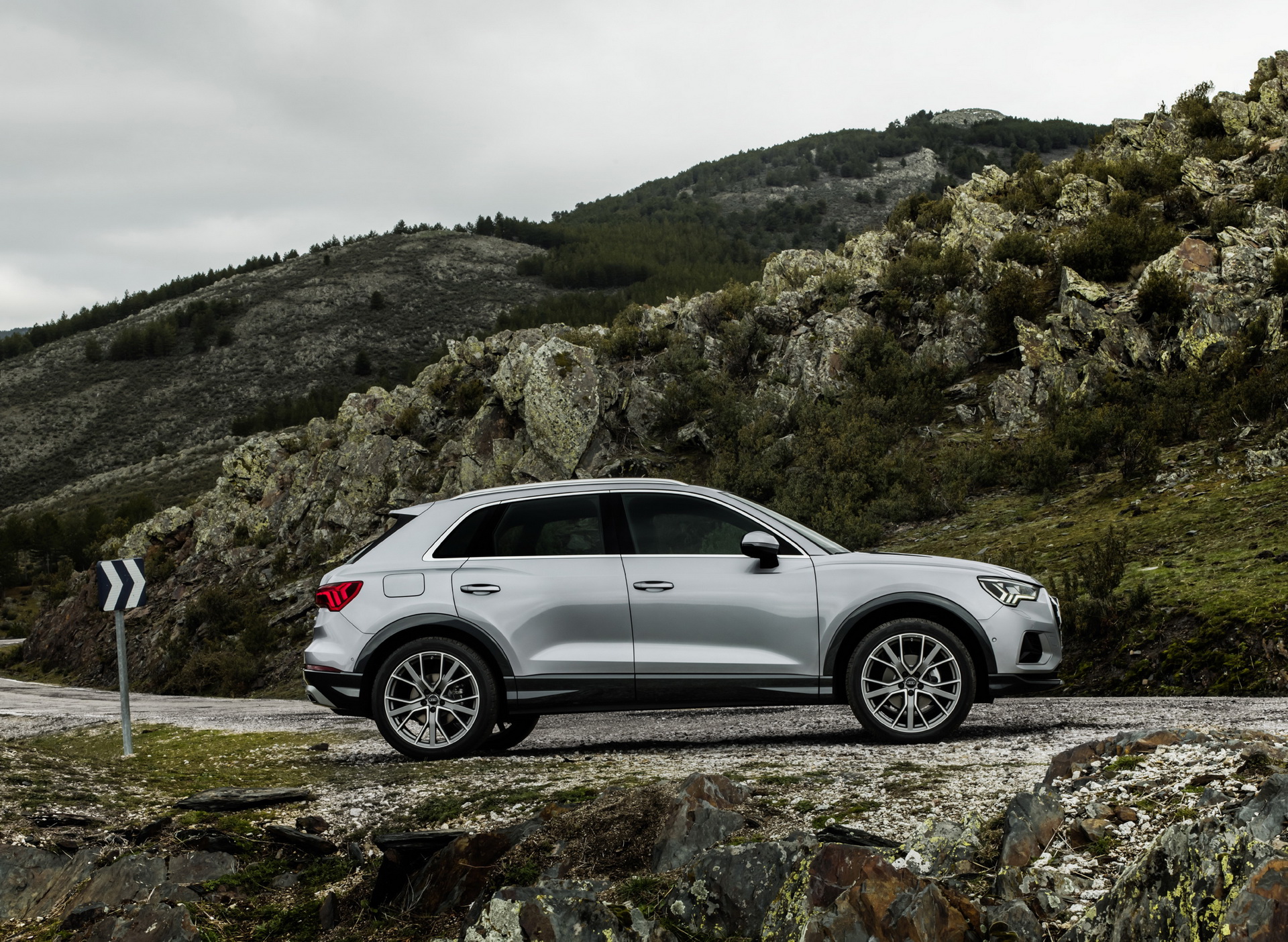 2019-Audi-Q3-25 Audi Adds Four New Powertrain Options To Euro-Spec 2019 Q3 Lineup