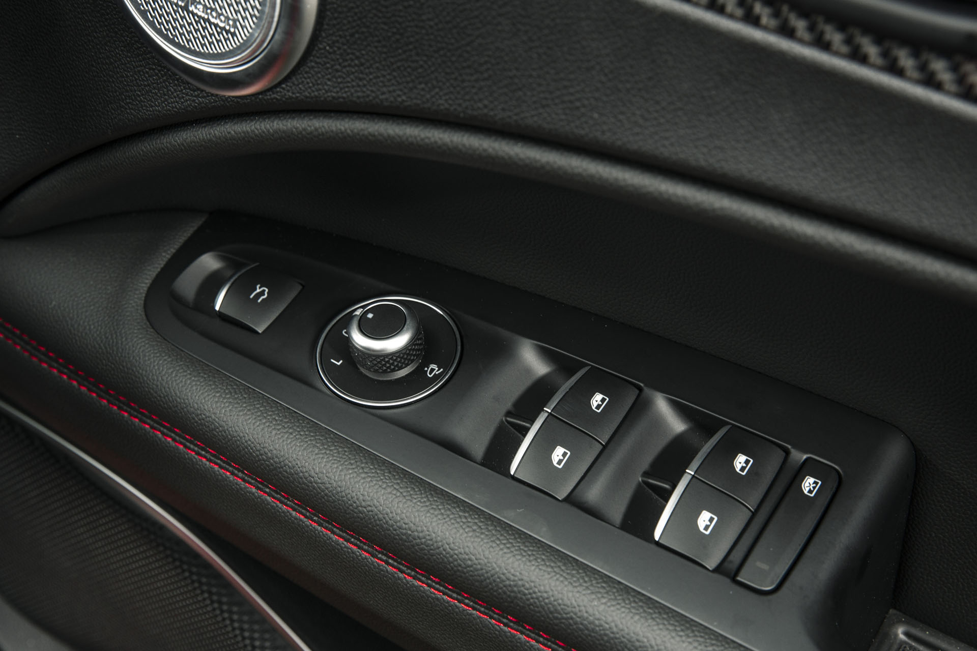 2019-alfa-romeo-stelvio-quadrifoglio-62 Start Your Morning Off Right With 125 Photos Of The Alfa Romeo Stelvio Quadrifoglio