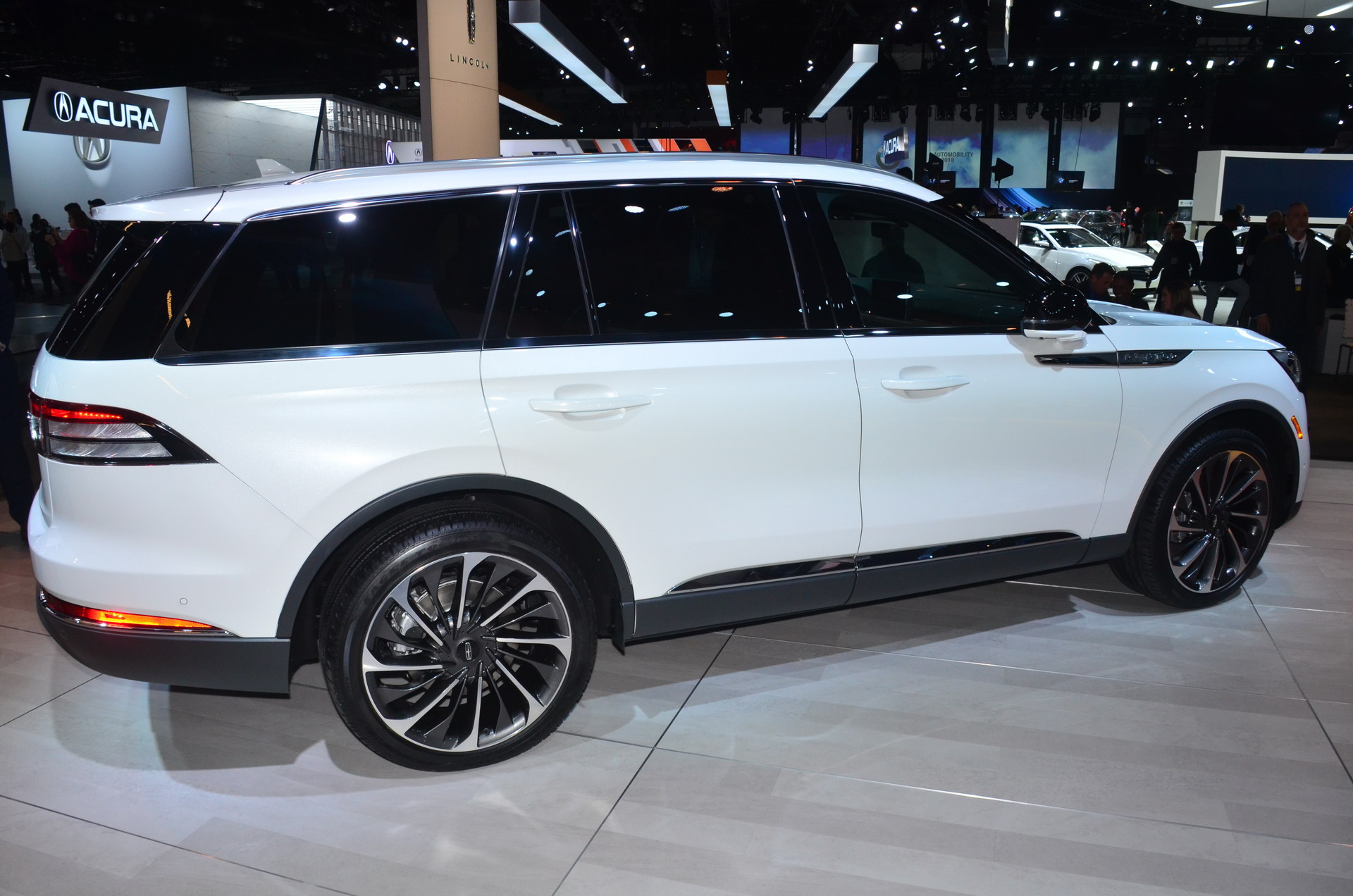 Lincoln Aviator 8 2020 Lincoln Aviator Flies Into Audi Q7 And Volvo XC90 Territory