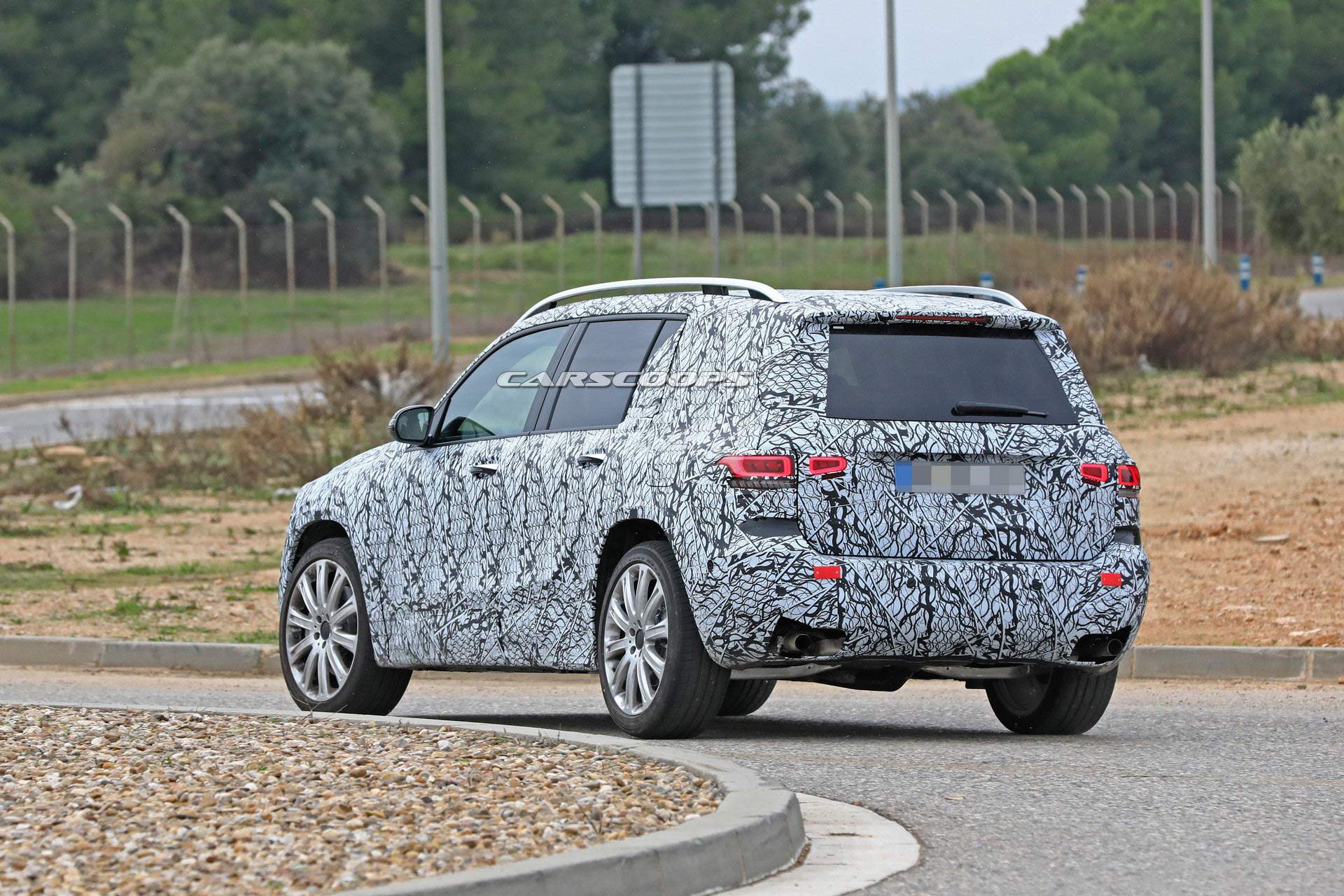 Mercedes-AMG-GLB-35-10 Mercedes-AMG GLB 35 Caught Testing Its 301 HP Turbo Four Engine