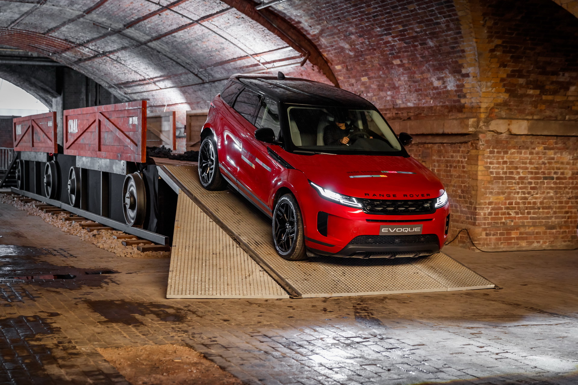 2020 Range Rover Evoque II 57 2020 Range Rover Evoque Is A Baby Velar In A Short Skirt (Live Gallery)