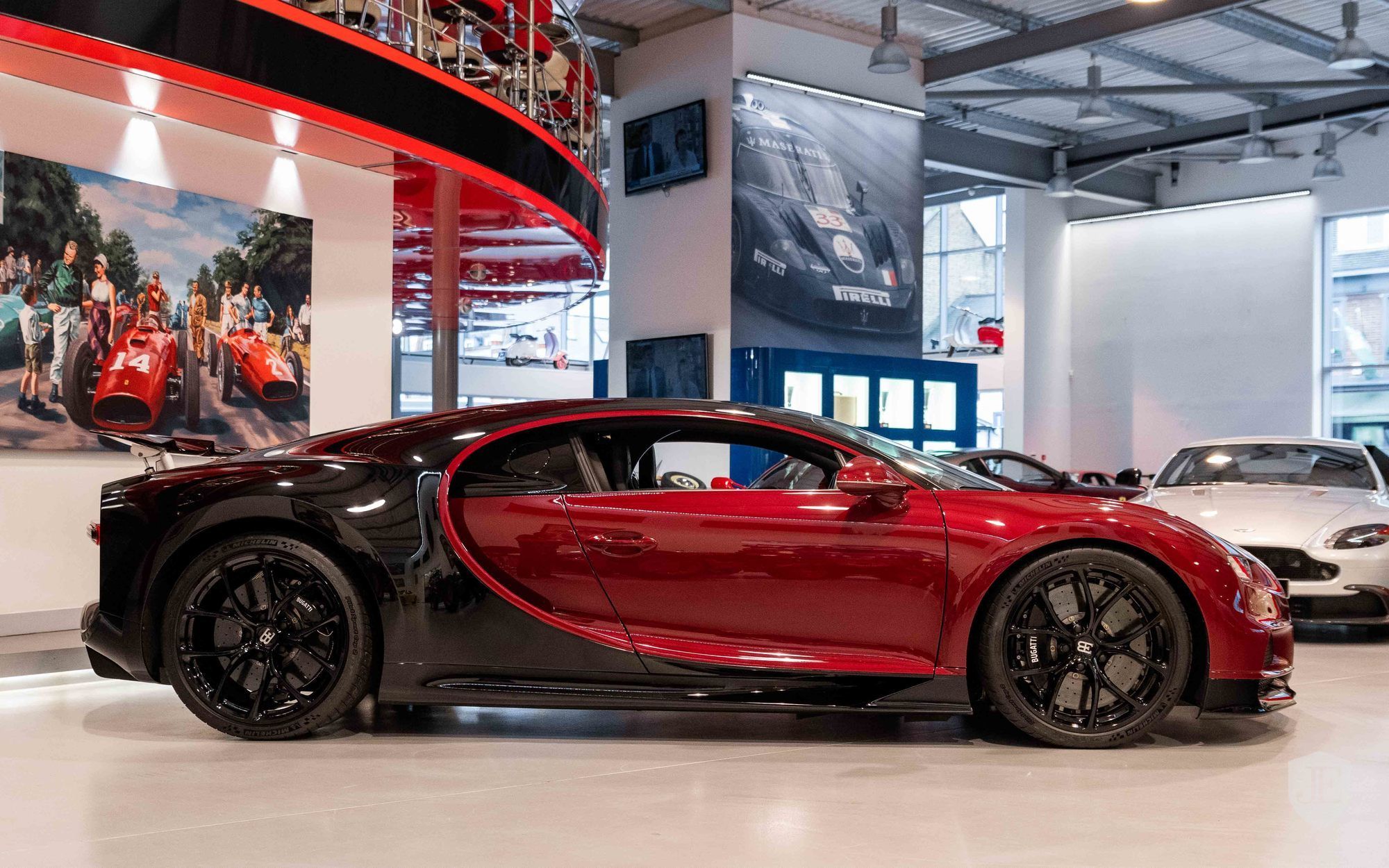 Bugatti-Chiron-For-Sale-8 Classy Red Bugatti Chiron Is A Once-In-A-Lifetime Buy