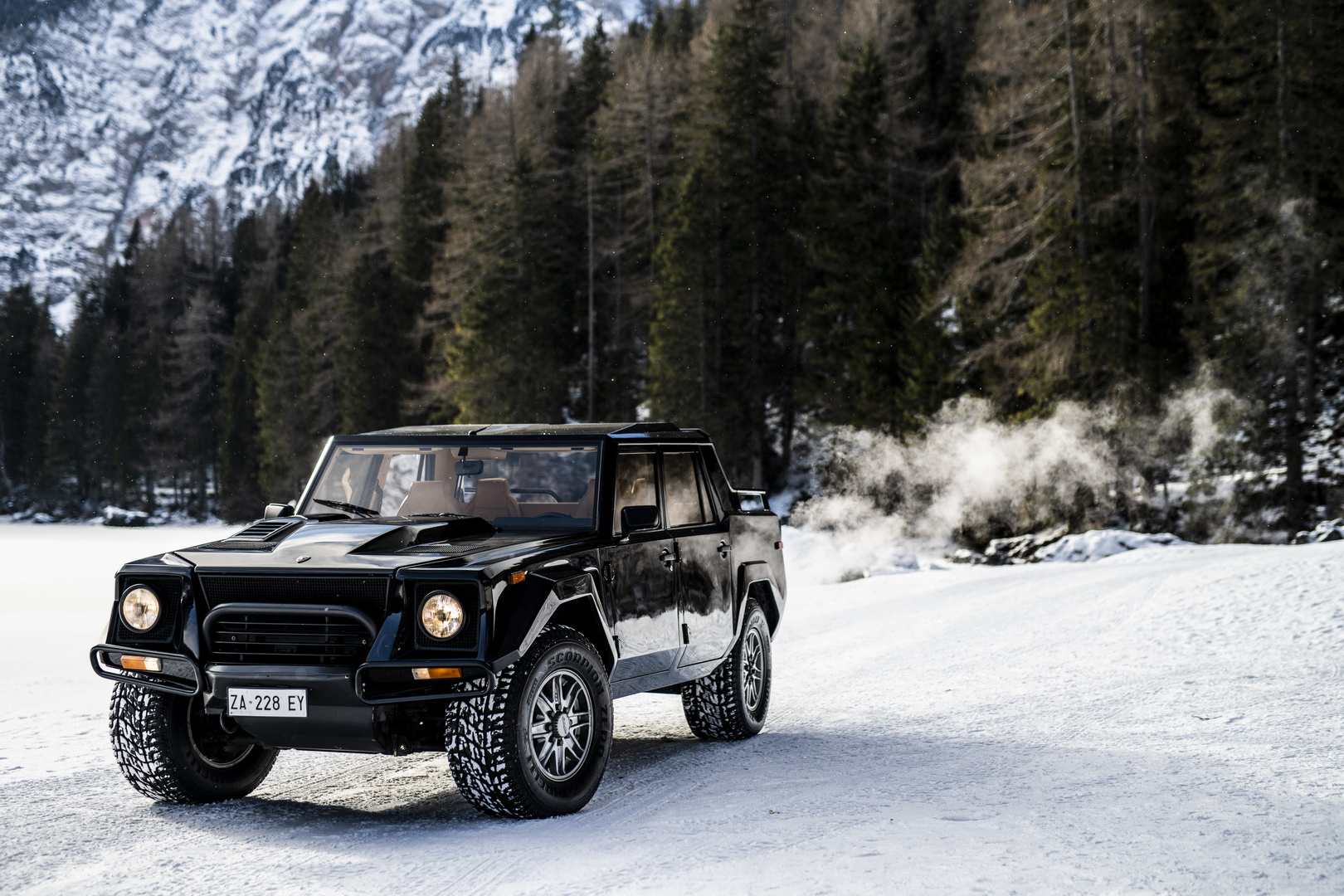 lamborghini urus lm002 13 Lamborghini Urus Convoy Embarks On Special Journey, LM002 Leads The Pack