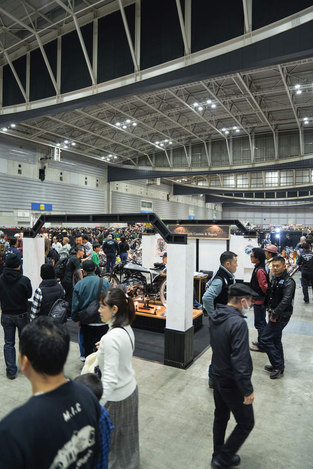 Custom Works Zon BMW concept motorcycle 27 BMW And Japan’s Custom Works Zon Collaborate On R18 Bike With Mystery Boxer Engine