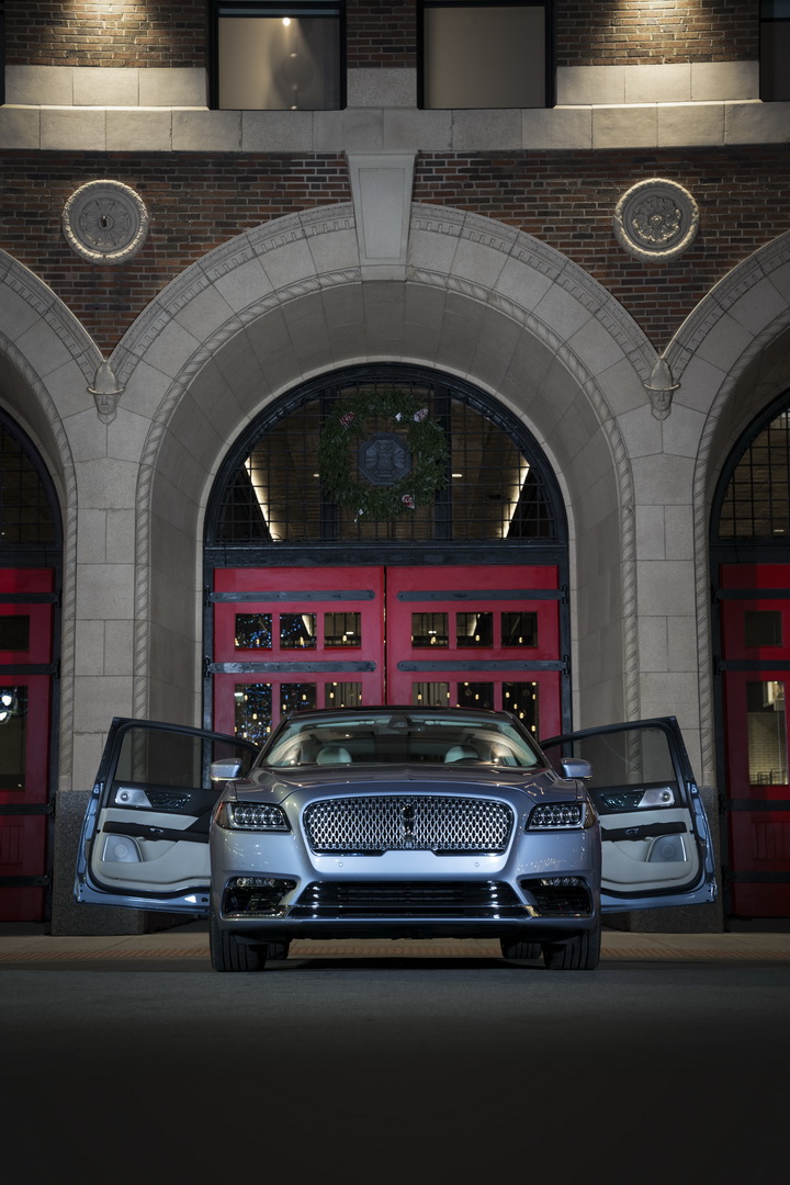 2019 lincoln continental 80th anniversary coach door edition 2 Lincoln Coach Door Continental Will Be Suicide On Your Wallet As Prices Start Over $100,000