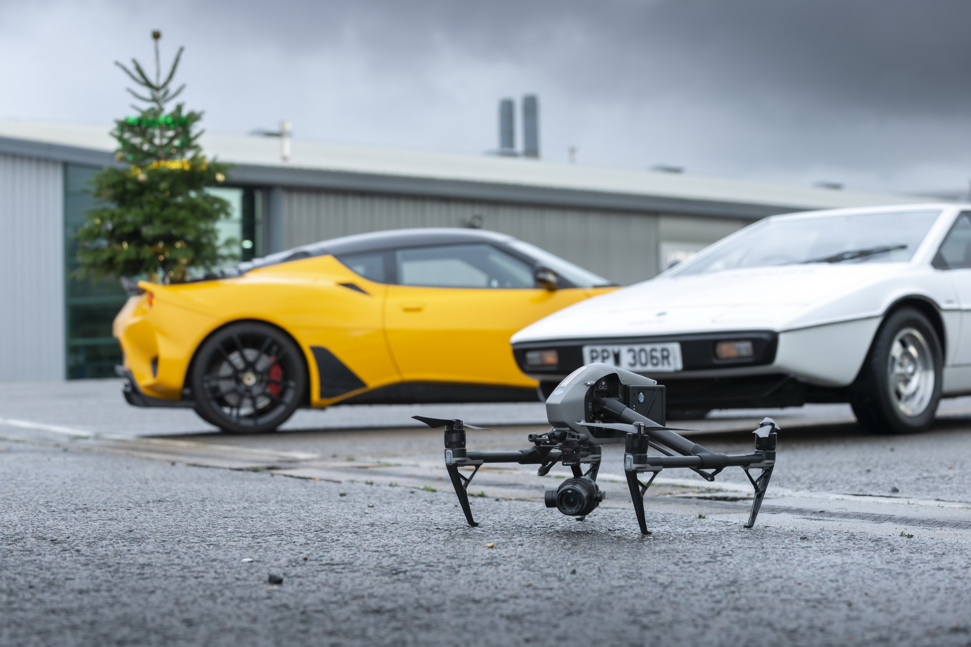 Lotus-Evora-Driftmas-10 Sliding Around In An Angry Evora GT410 Is Lotus’ Way To Wish You Merry Driftmas