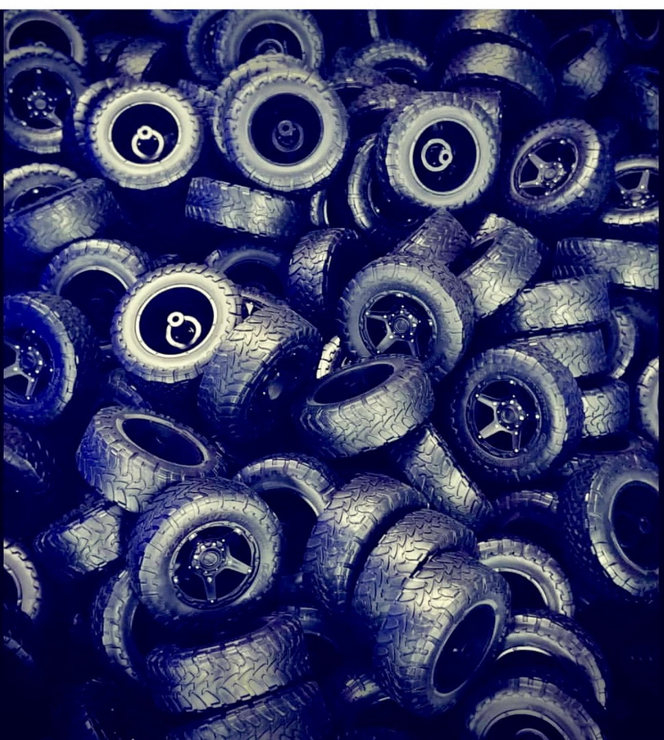 rezvani tank scale model 9 Can’t Afford The Real Rezvani Tank? Buy This Scale Model Instead