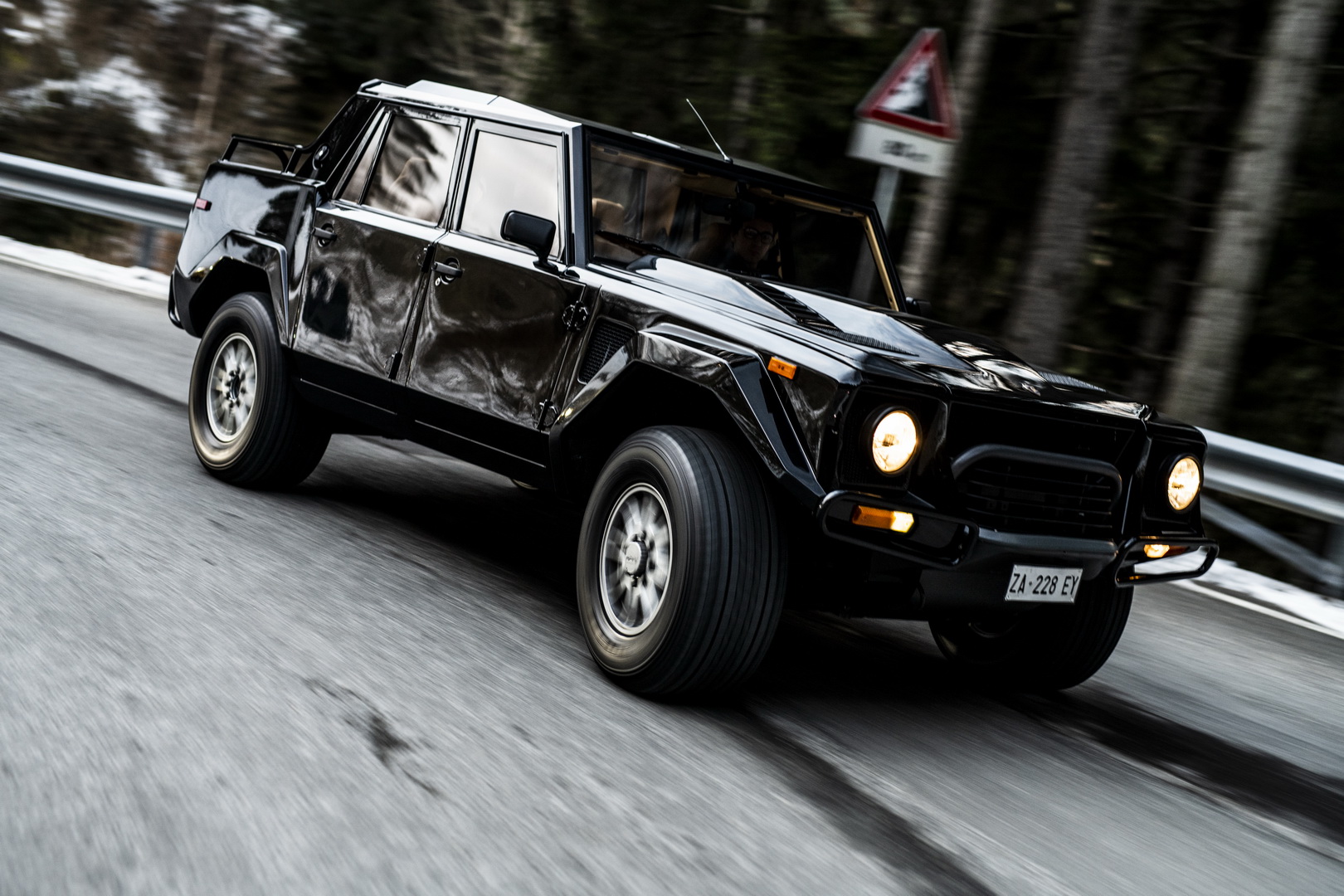 lamborghini urus lm002 69 Lamborghini Urus Convoy Embarks On Special Journey, LM002 Leads The Pack