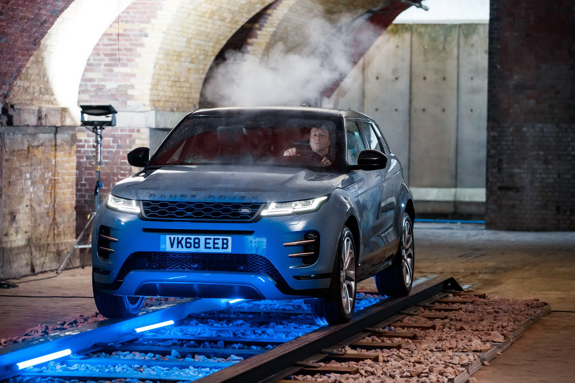 range rover evoque jamie oliver london 3 All-New Range Rover Evoque Cruises Through London With Jamie Oliver Behind The Wheel