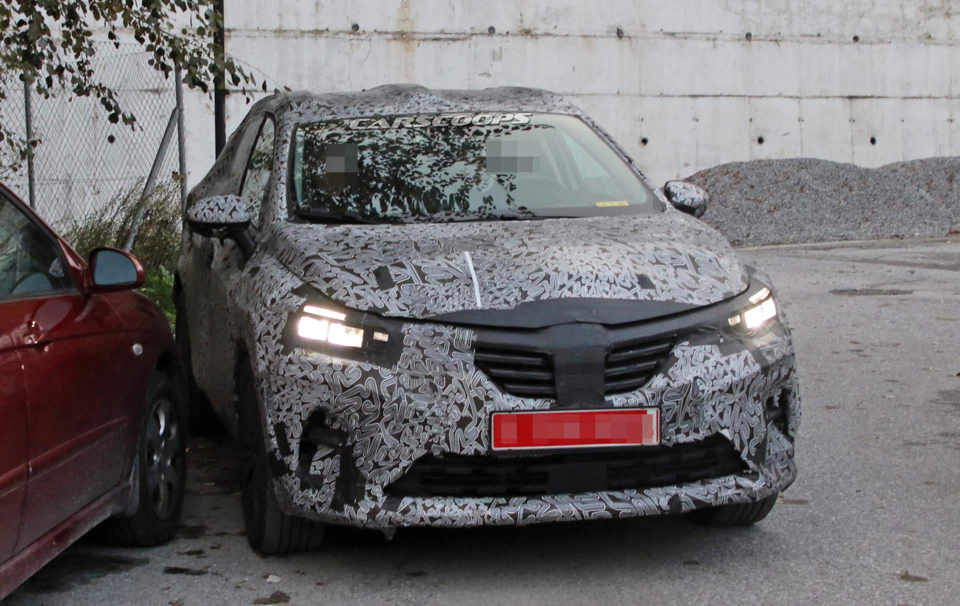 2019 Renault Captur spy shots 11 Fully-Camouflaged 2019 Renault Captur Goes Out Into The World