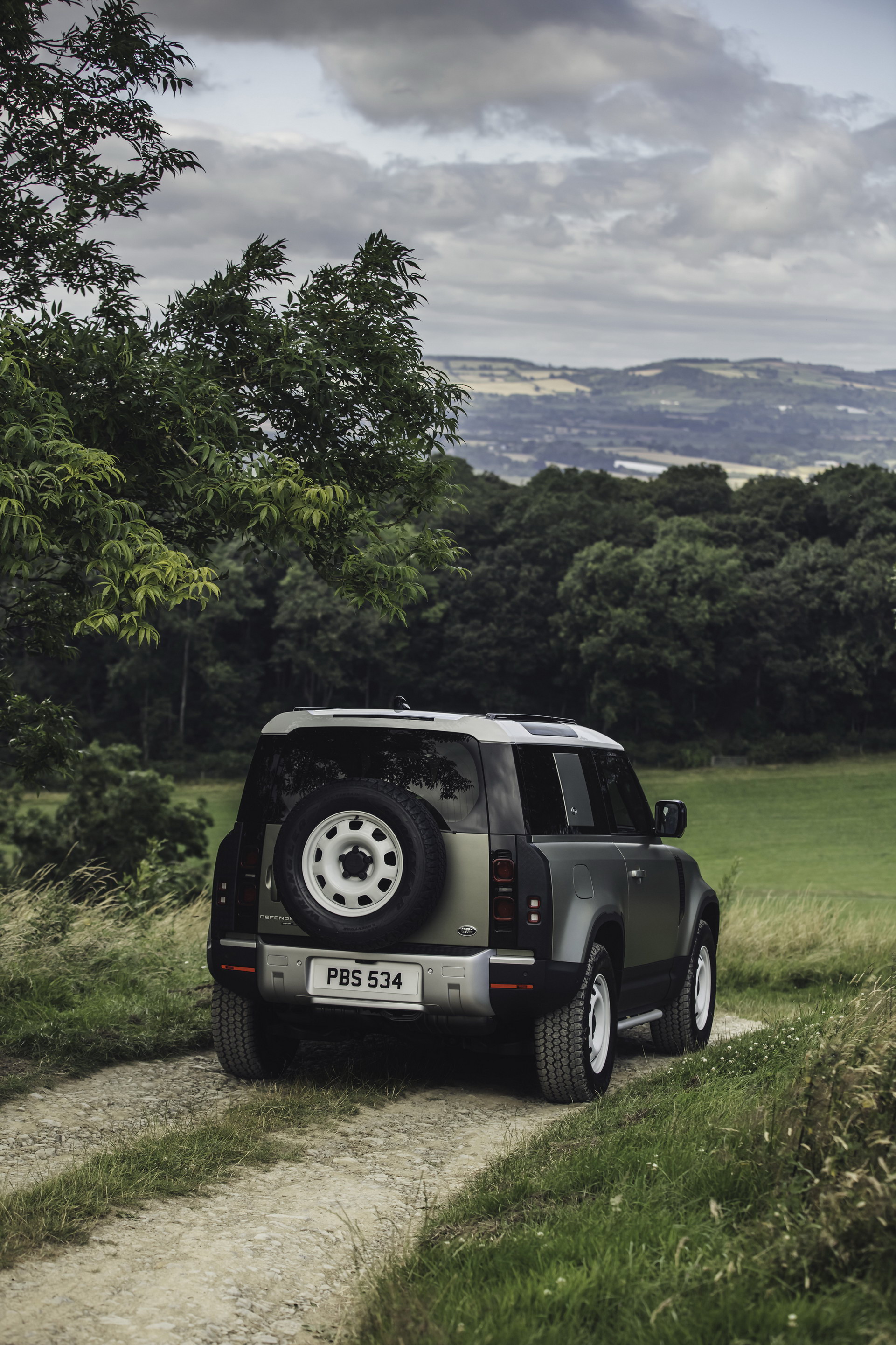2020 Land Rover Defender Reborn As A Modern 4×4 With Advanced Tech