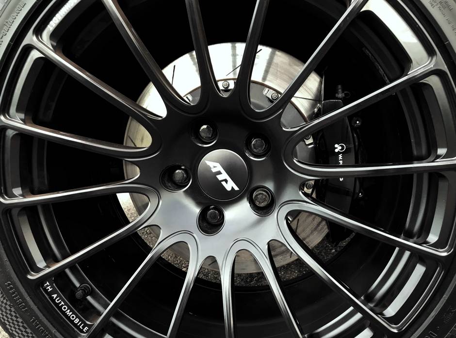 VW Multivan T5 powered by Porsche 911 Turbo engine 77 573HP VW Transporter With Porsche 911 Turbo Engine Is VW Group Synergy At Its Best