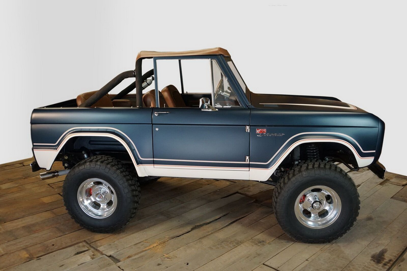 Gateway-Bronco-02 Gateway Bronco Will Sell You A New First-Gen Bronco With Ford’s Blessing