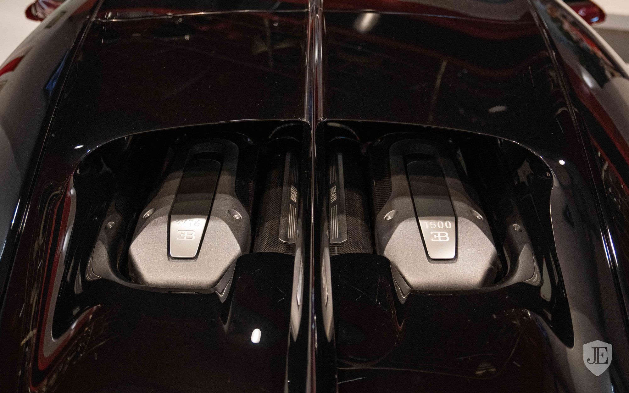 Bugatti-Chiron-For-Sale-13 Classy Red Bugatti Chiron Is A Once-In-A-Lifetime Buy