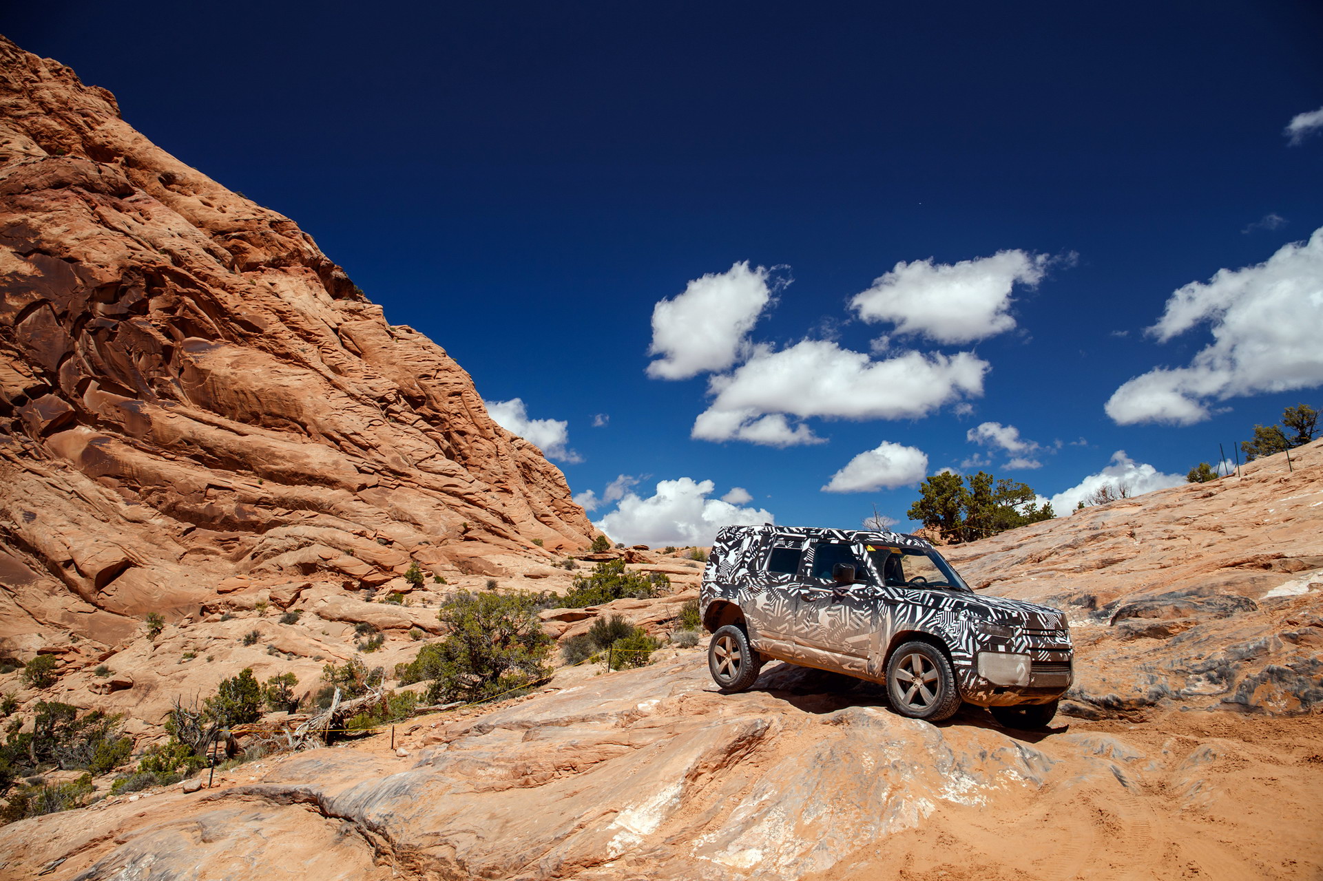 2020 Land Rover Defender Reborn As A Modern 4×4 With Advanced Tech