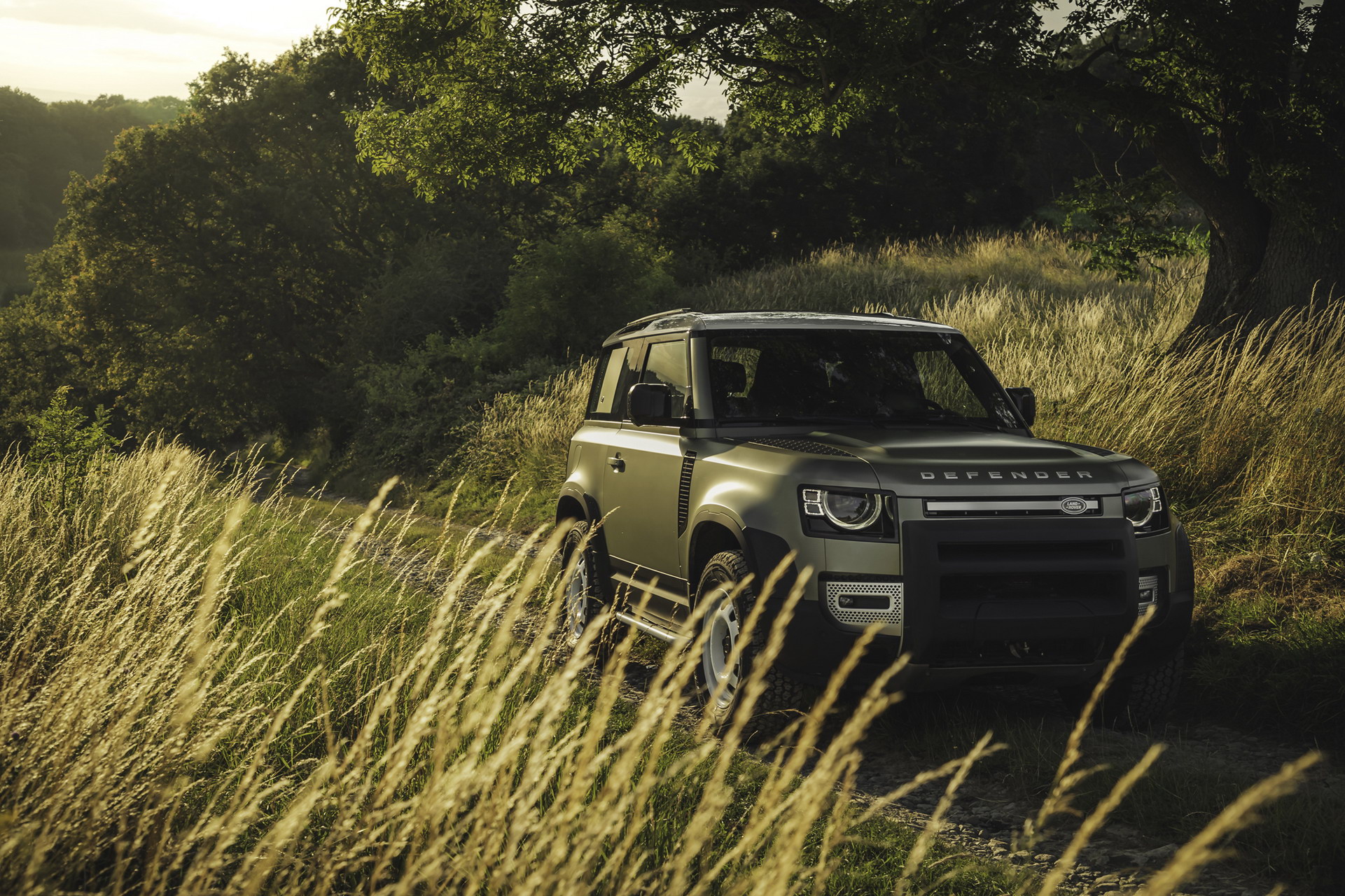 2020 Land Rover Defender Reborn As A Modern 4×4 With Advanced Tech