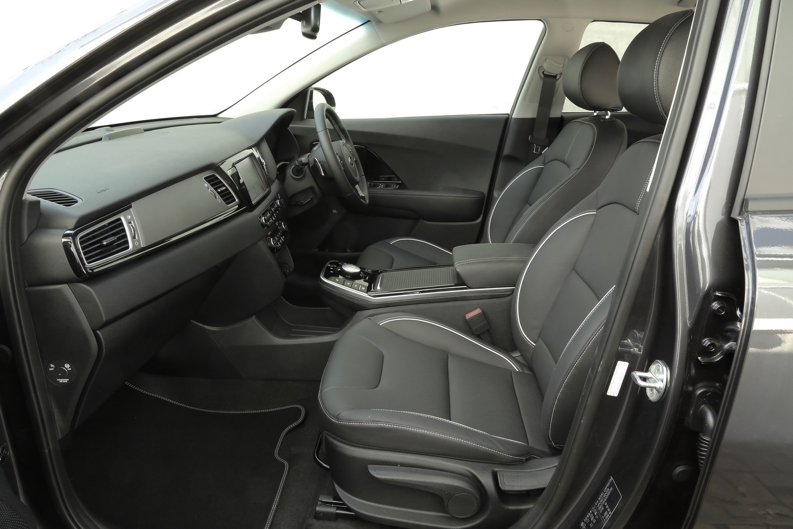 2019 kia e-niro 8 Kia Announces e-Niro First Edition UK Specs, Pricing Starts At £32,995