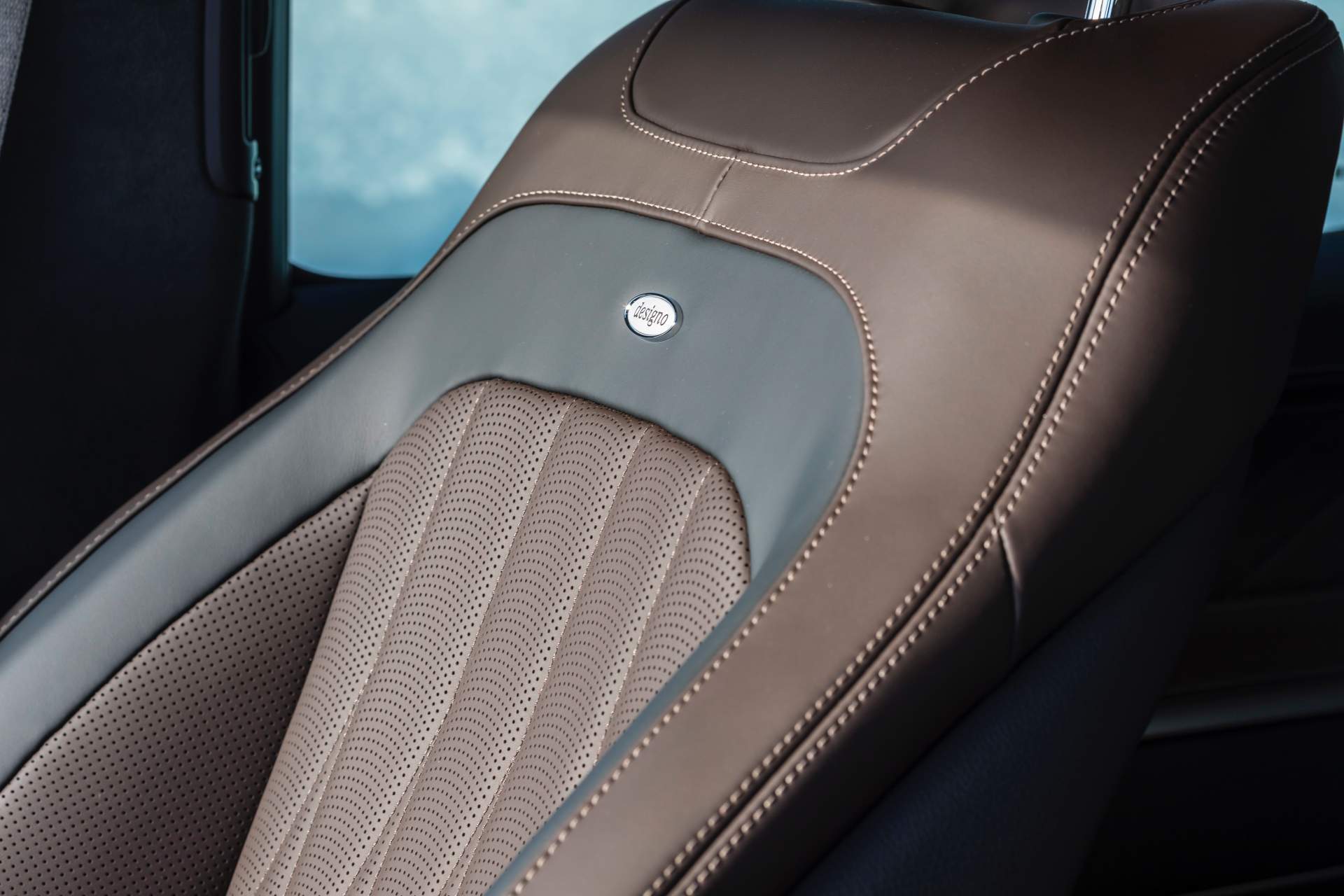 Mercedes-Benz@Hochgurgl 2018
Mercedes-Benz@Hochgurgl 2018 2019 Mercedes G350d Diesel Is Powerful, Civilized And Very Frugal