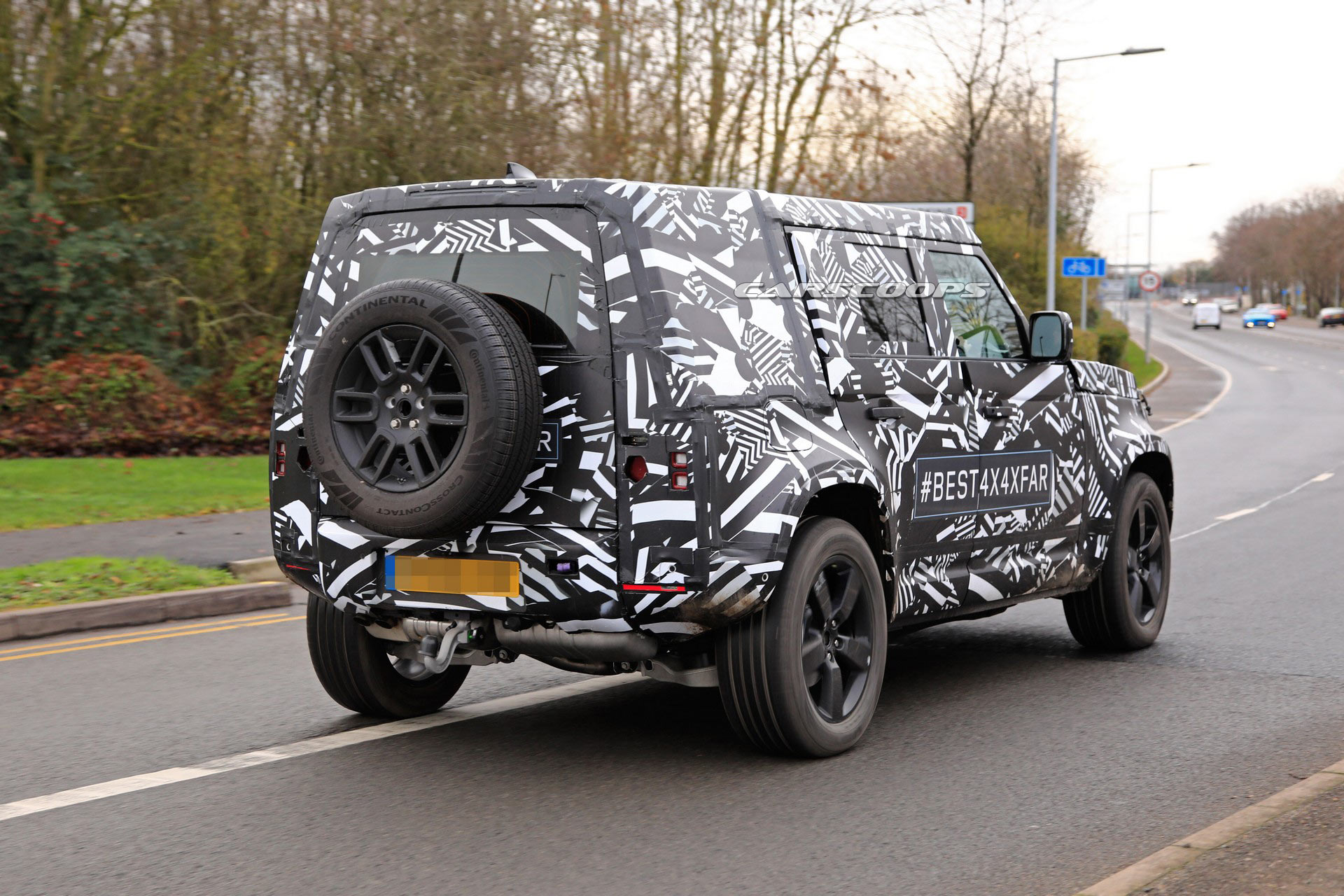 2020-Land-Rover-Defender-15 2020 Land Rover Defender Teased, Could Debut Next Year
