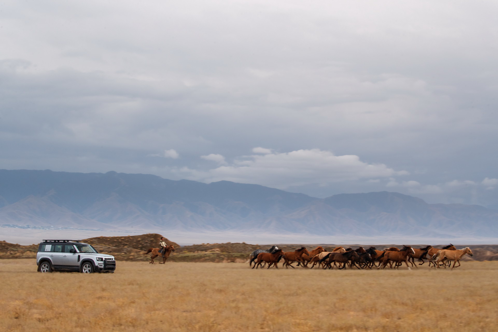 2020 Land Rover Defender Reborn As A Modern 4×4 With Advanced Tech