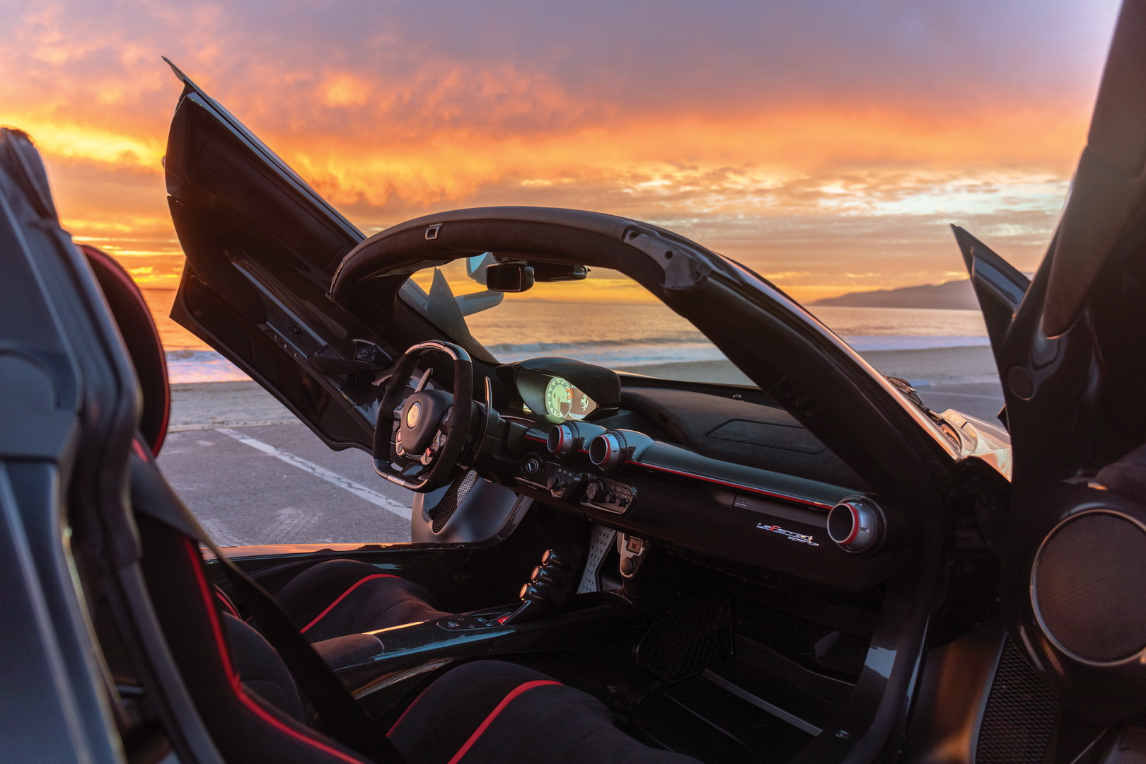 ferrari laferrari aperta 15 Ferrari LaFerrari Aperta Expected To Sell For $6.5-$8.5 Million At Auction