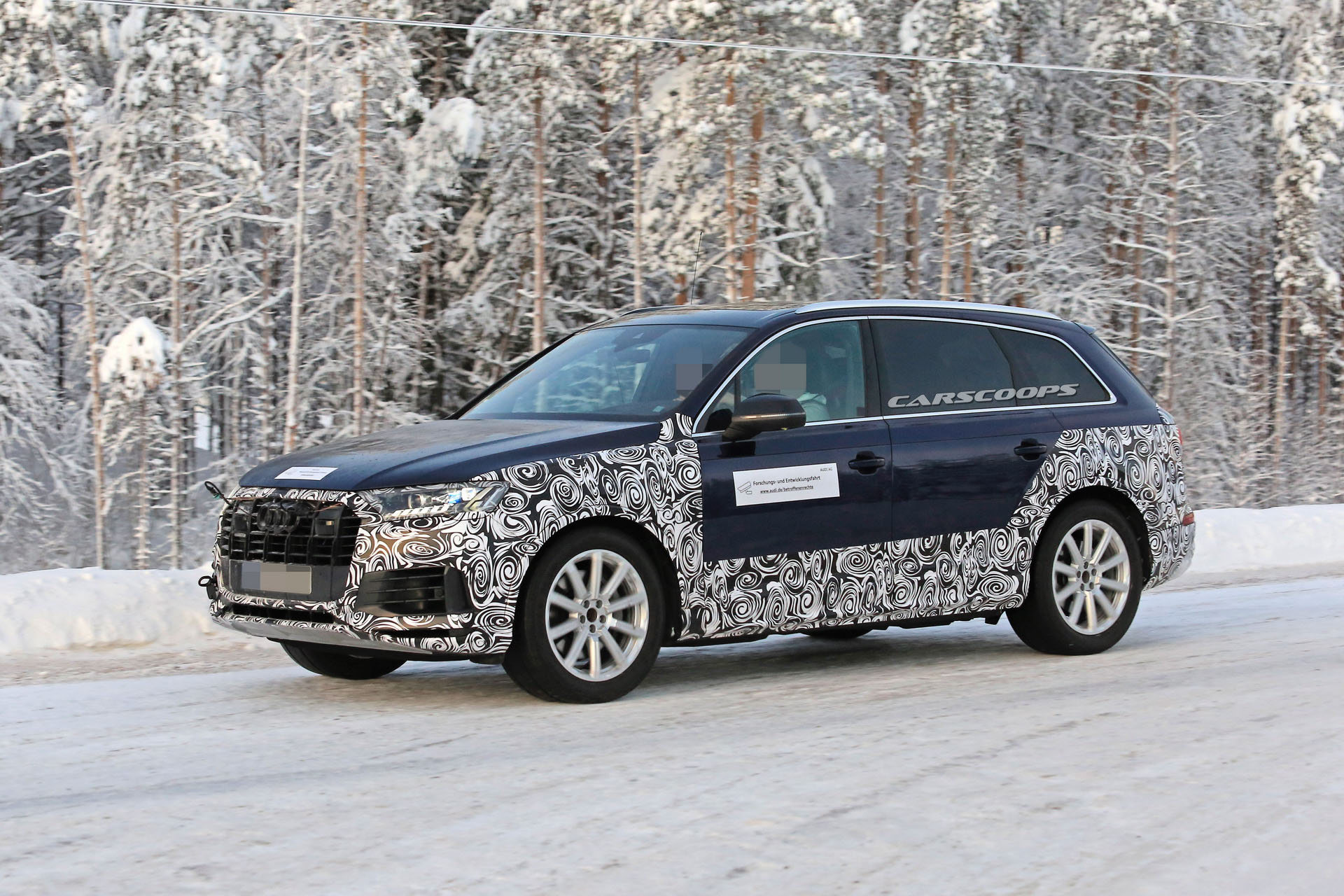 2020-Audi-Q7-SQ7-Facelift-03 2020 Audi Q7 Facelift Spotted Testing On Cold-Weather Conditions