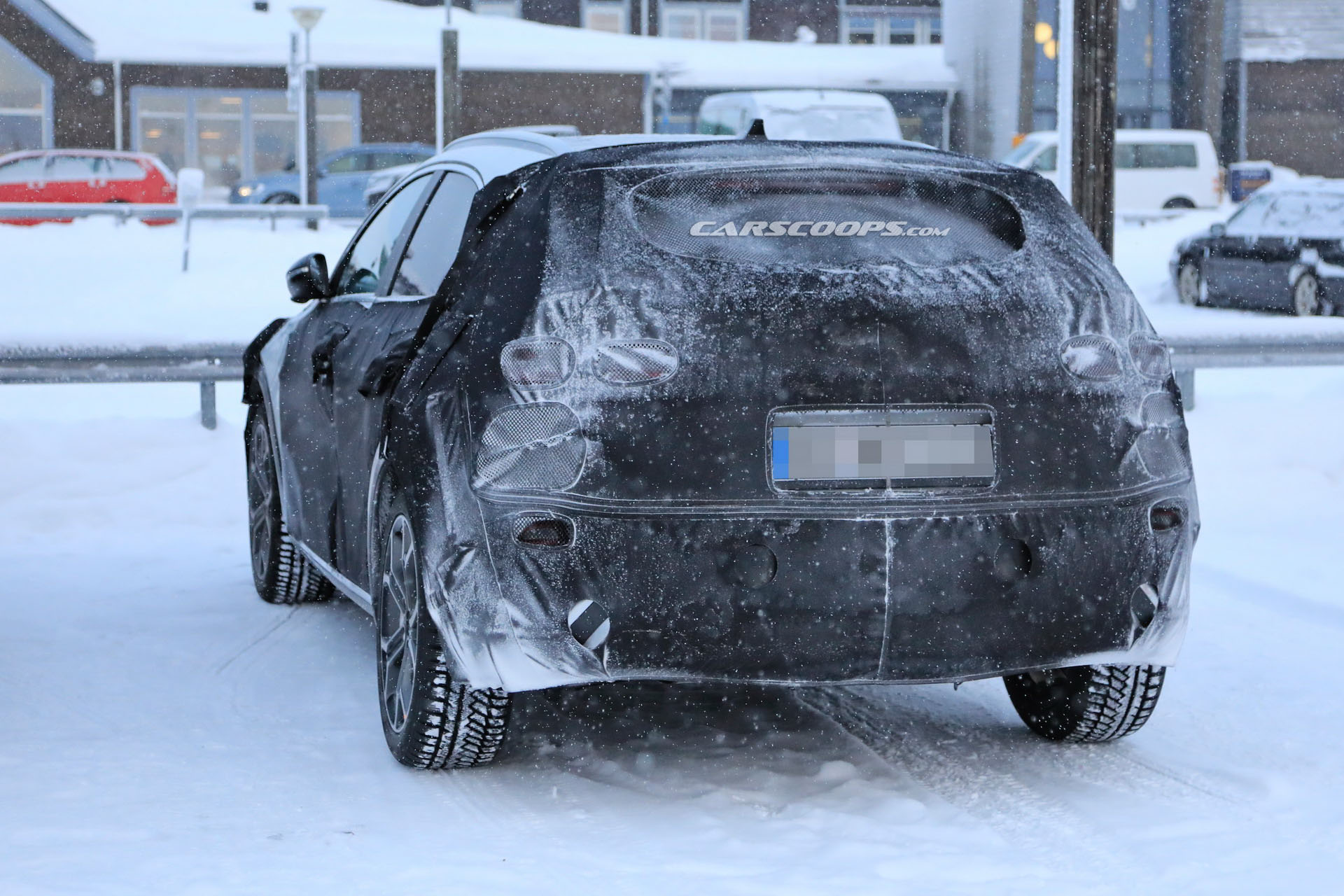 Kia XCeed 7 2020 Kia XCeed Crossover Spied Testing Against VW T-Roc