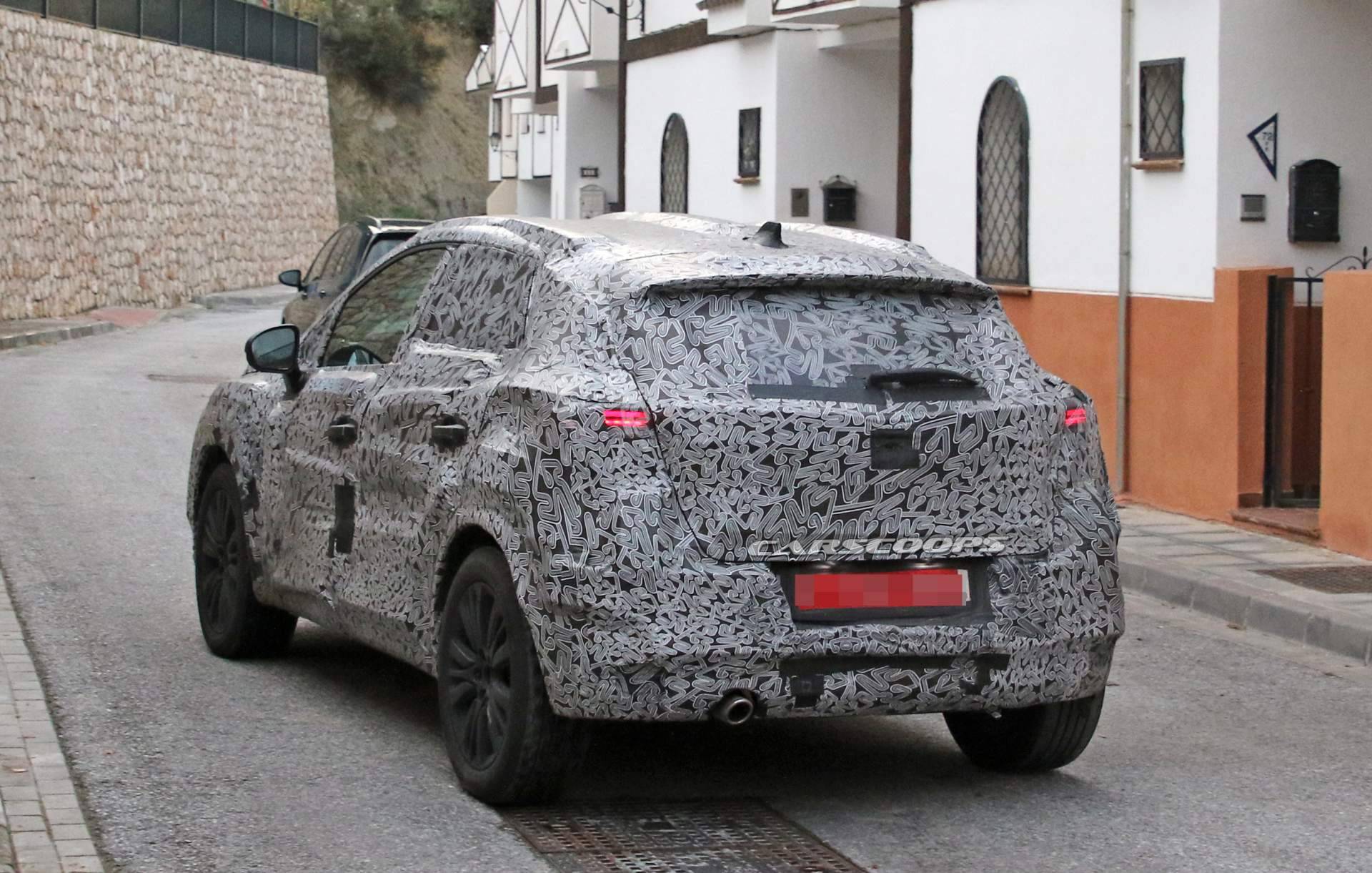 2019 Renault Captur spy shots 7 Fully-Camouflaged 2019 Renault Captur Goes Out Into The World