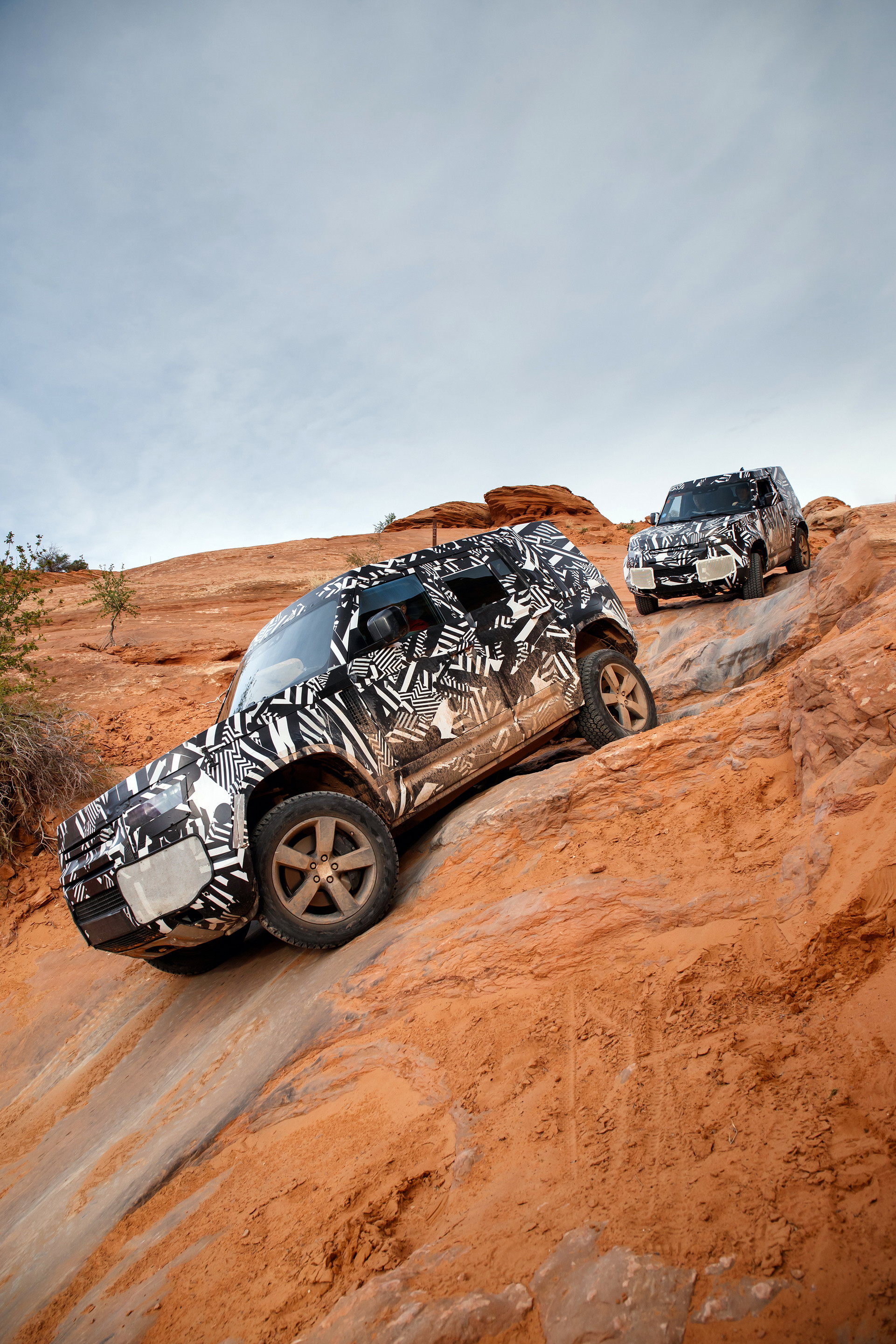 2020 Land Rover Defender Reborn As A Modern 4×4 With Advanced Tech