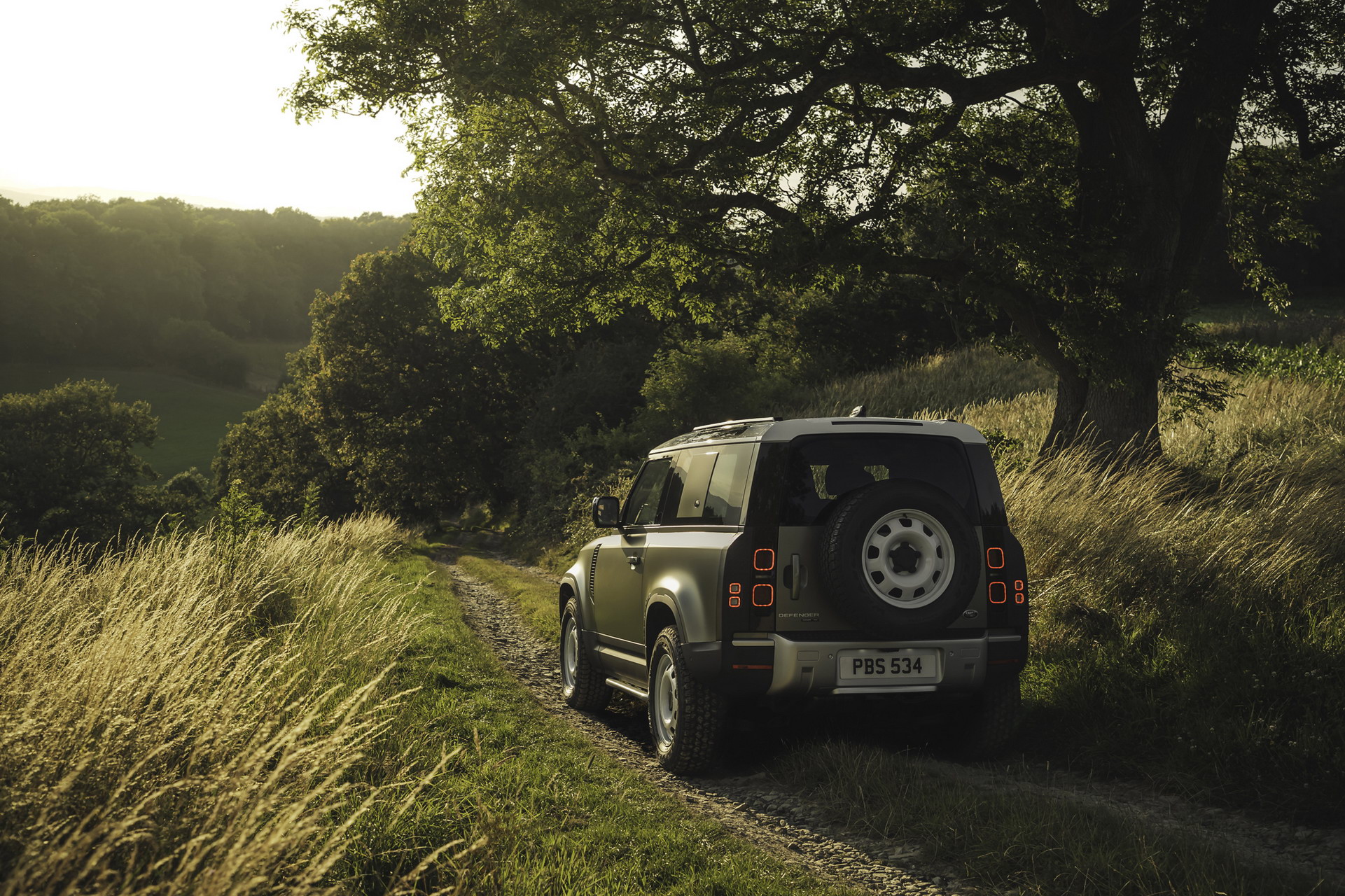 2020 Land Rover Defender Reborn As A Modern 4×4 With Advanced Tech