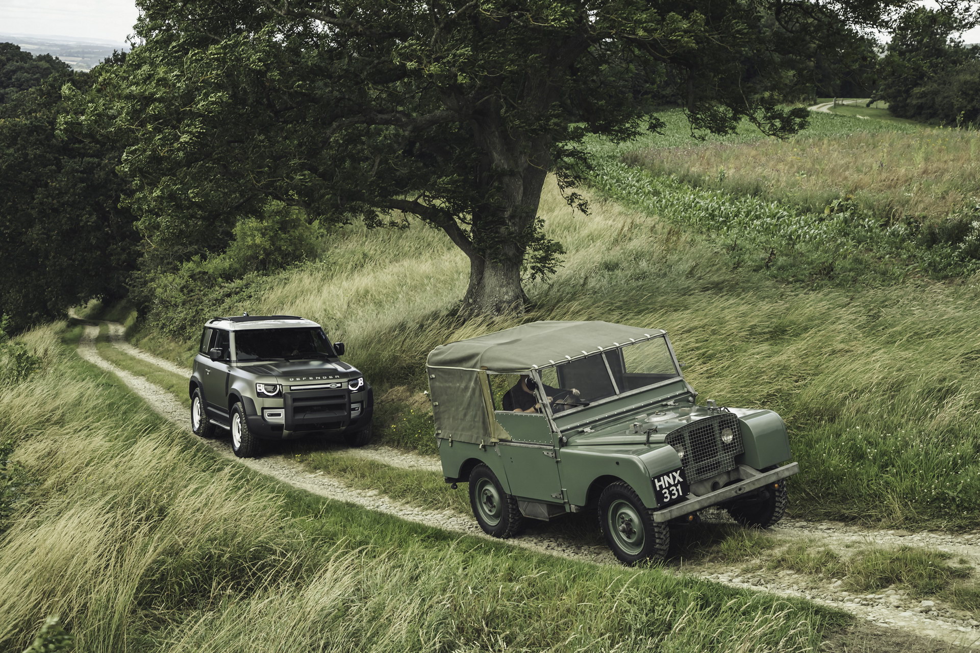 2020 Land Rover Defender Reborn As A Modern 4×4 With Advanced Tech
