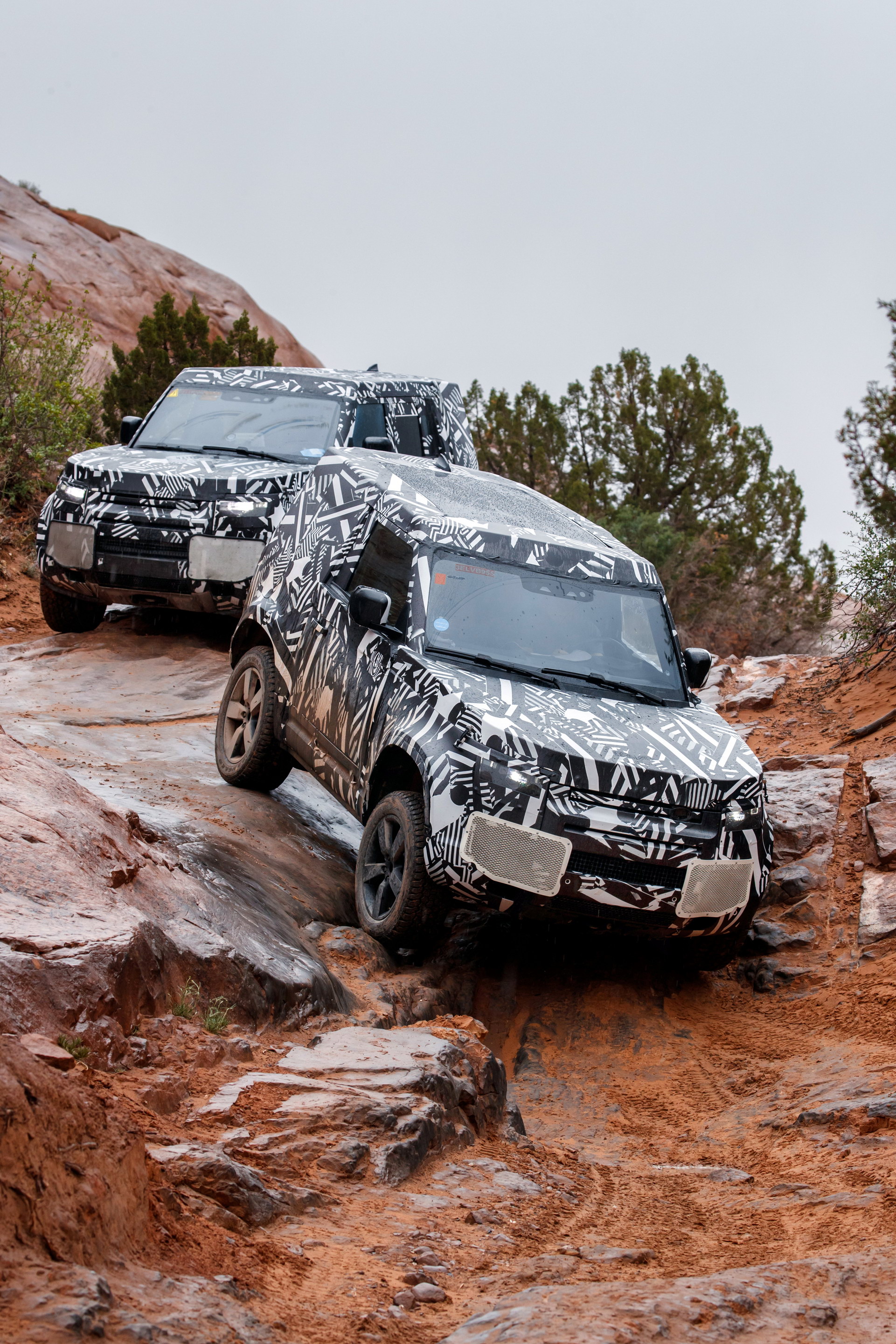 2020 Land Rover Defender Reborn As A Modern 4×4 With Advanced Tech