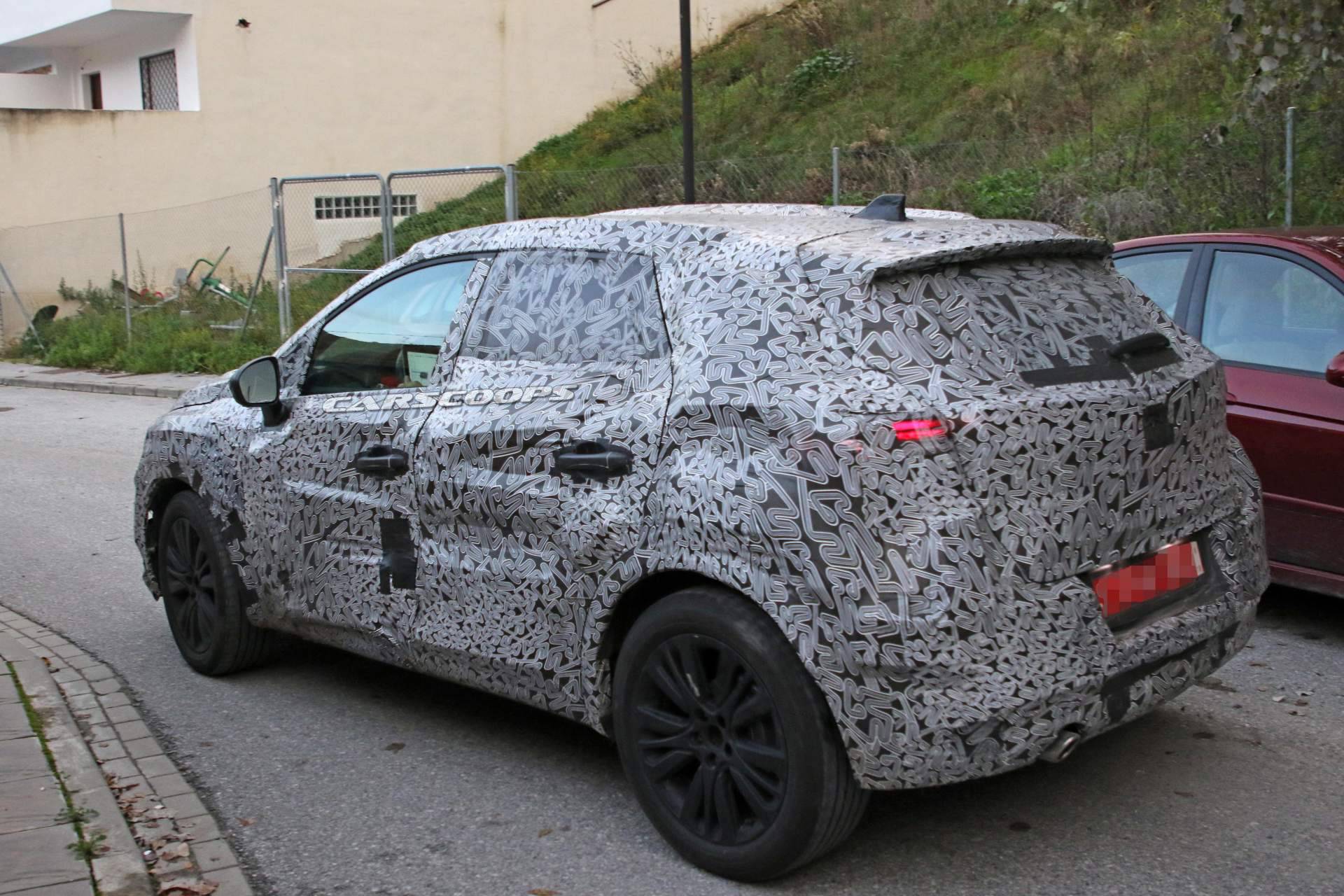 2019 Renault Captur spy shots 13 Fully-Camouflaged 2019 Renault Captur Goes Out Into The World