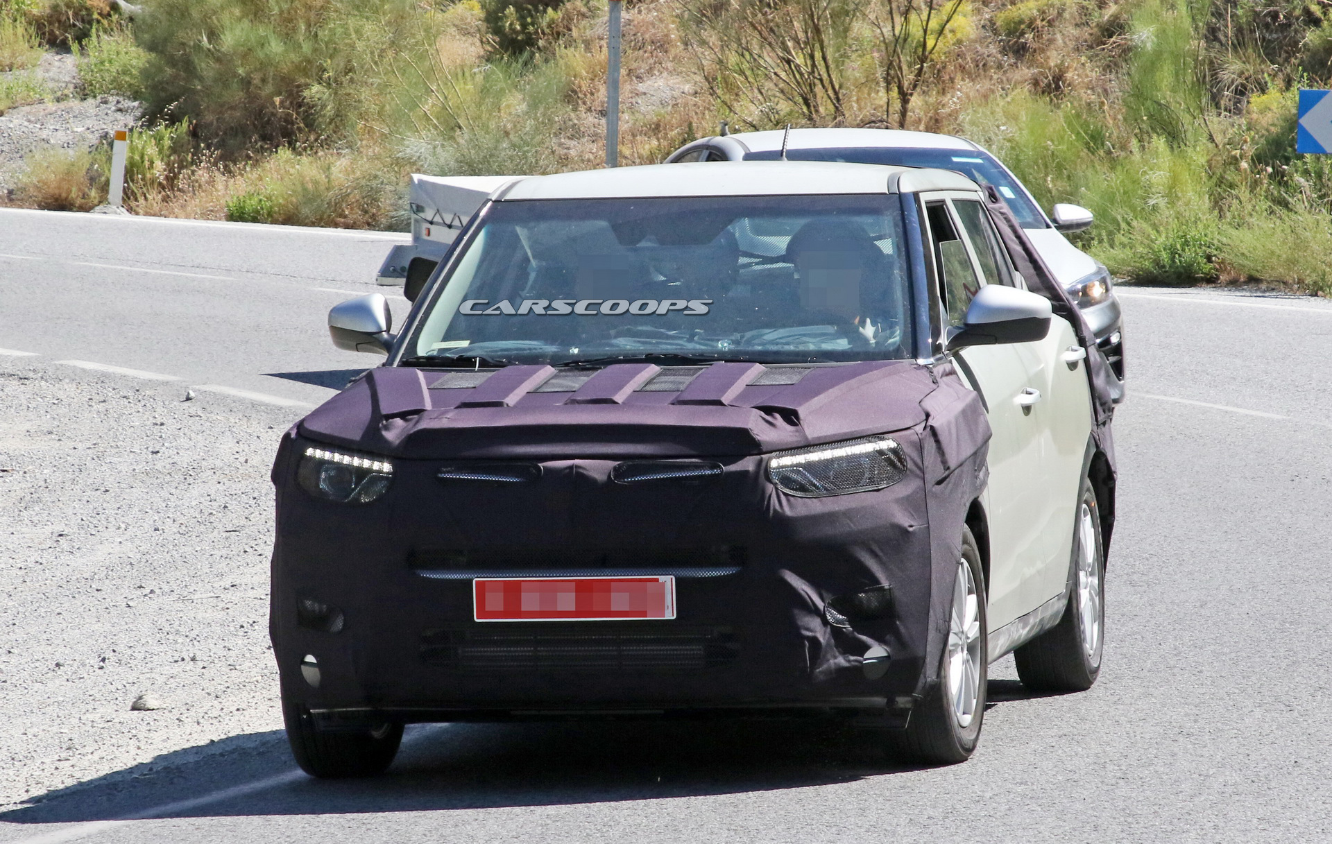 ssangyong tivoli facelift spy 2 Facelifted SsangYong Tivoli Getting Mild Visual Updates, Better Tech