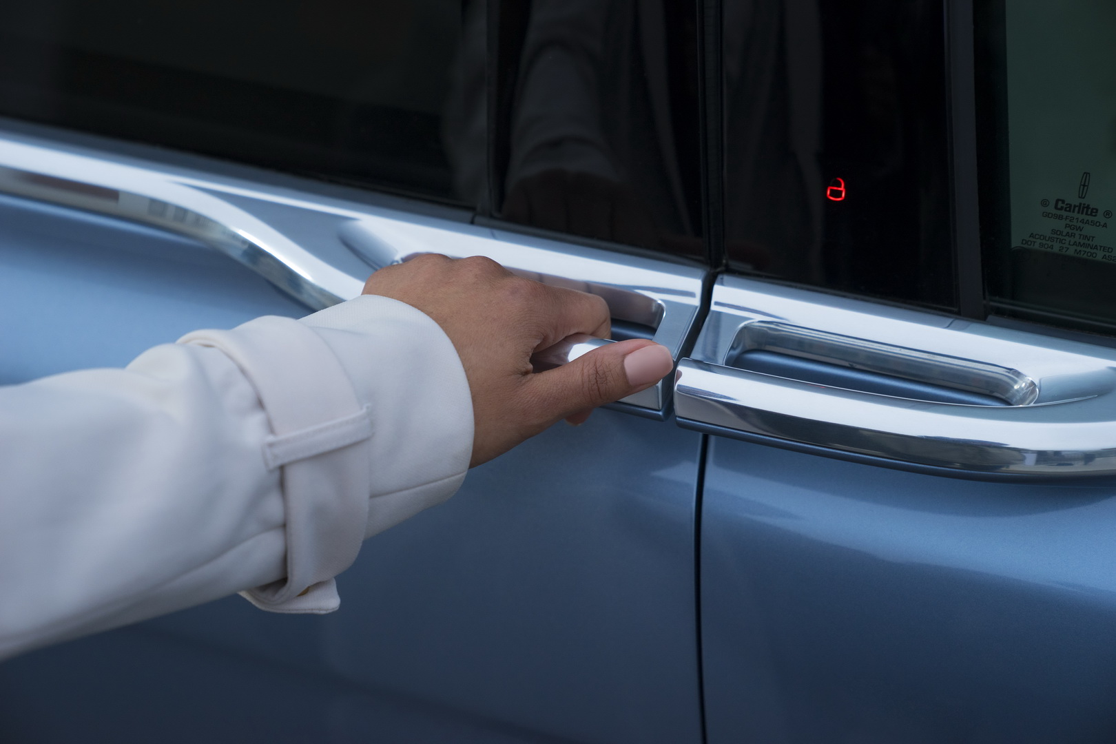 2019 lincoln continental 80th anniversary coach door edition 27 Lincoln Coach Door Continental Will Be Suicide On Your Wallet As Prices Start Over $100,000