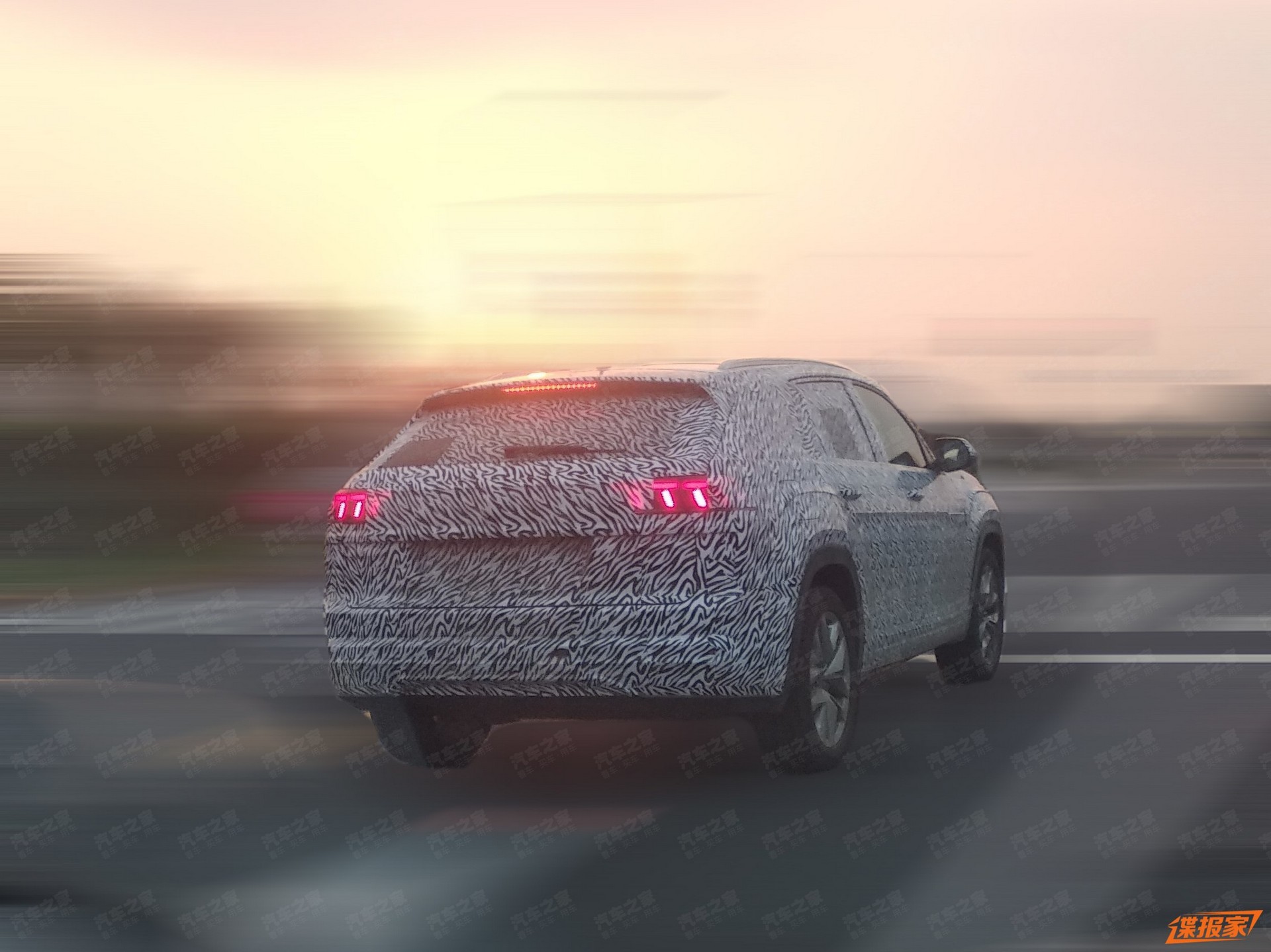 VW Atlas Sport Spy-34 2020 VW Atlas Cross Sport Production Model Spotted Undisguised