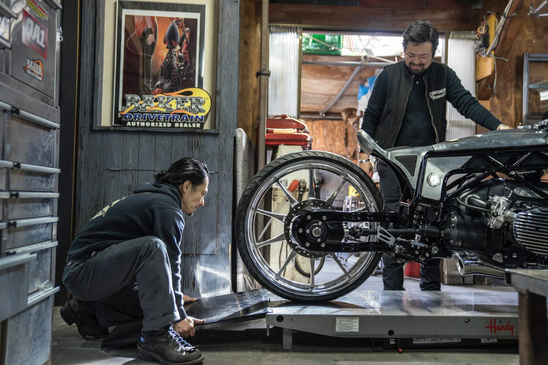 Custom Works Zon BMW concept motorcycle 8 BMW And Japan’s Custom Works Zon Collaborate On R18 Bike With Mystery Boxer Engine