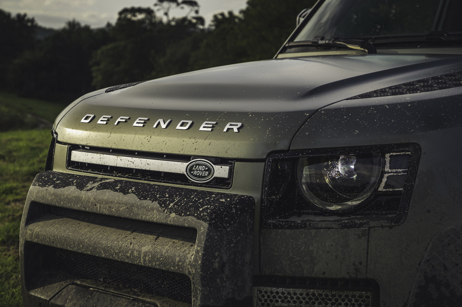 2020 Land Rover Defender Reborn As A Modern 4×4 With Advanced Tech