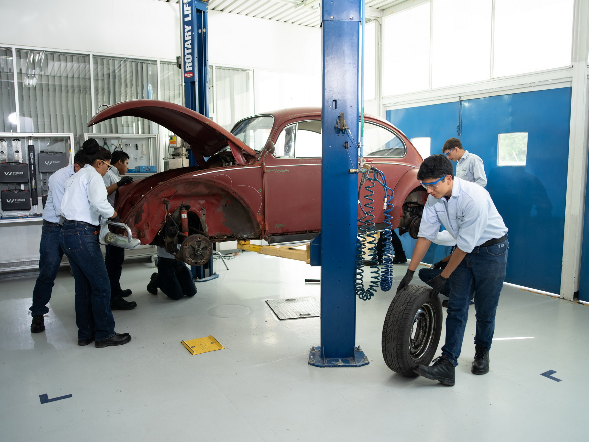 1966-VW-Beetle-Restoration-05 1966 Beetle Gets A Free Restoration From VW USA After 350,000 Miles Of Daily Use