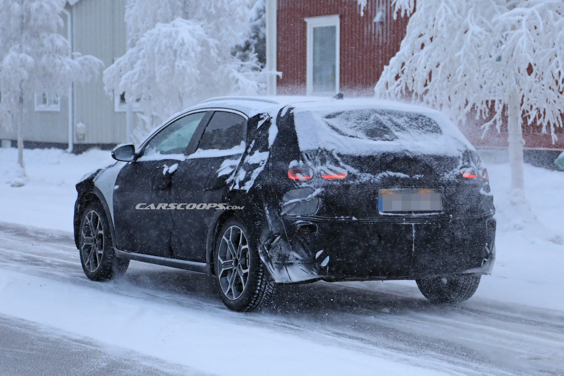 Kia XCeed 5 2020 Kia XCeed Crossover Spied Testing Against VW T-Roc