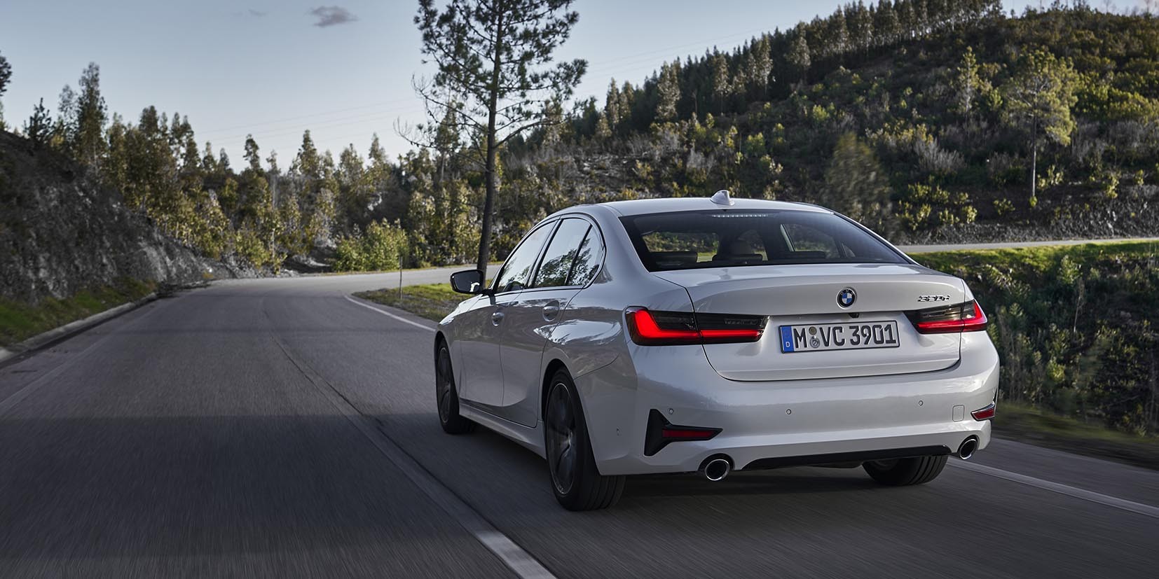2019 BMW 3-Series-302 First 2019 BMW 3-Series Reviews Are Out (Plus 300+ Photos)