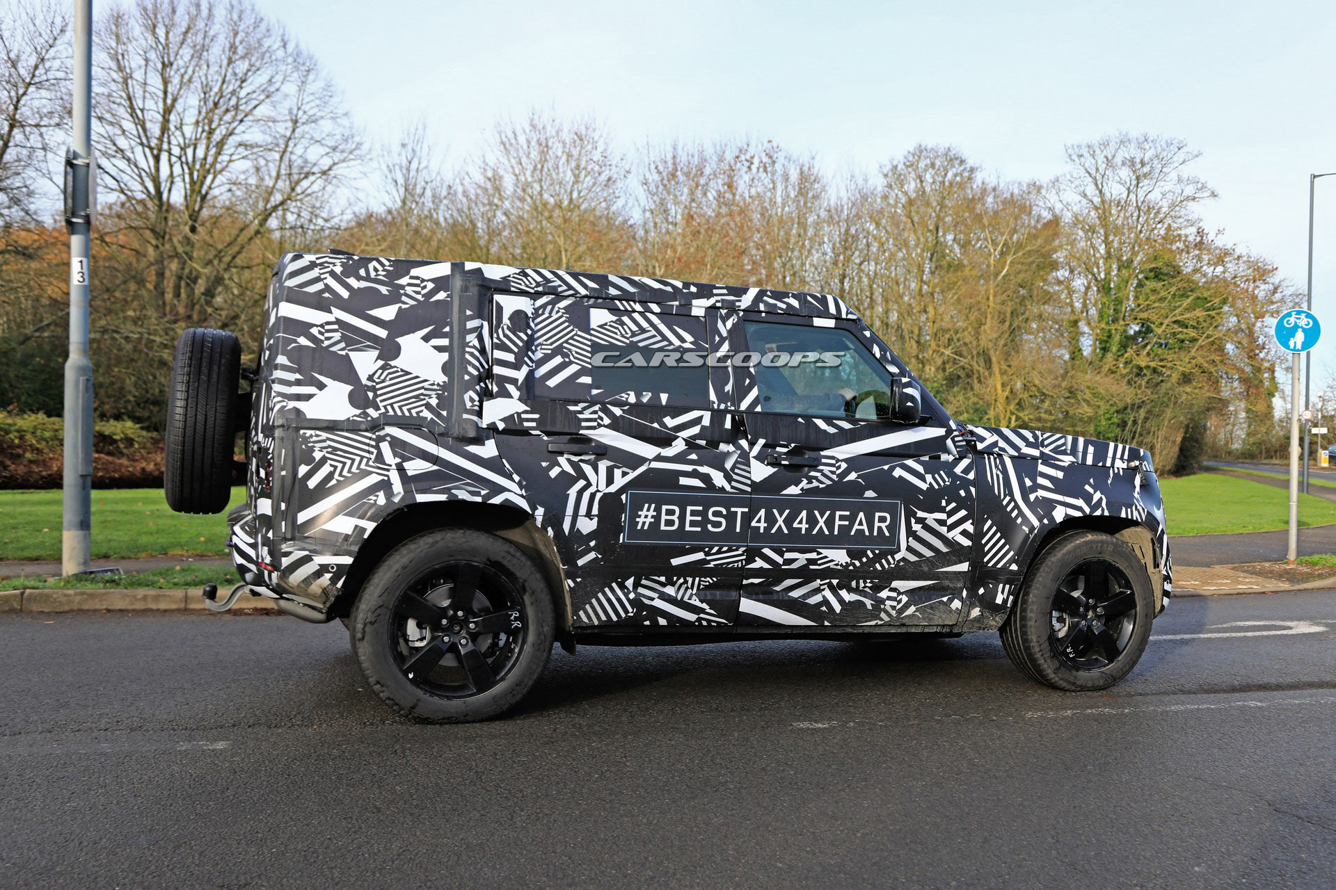 2020-Land-Rover-Defender-5 2020 Land Rover Defender Teased, Could Debut Next Year
