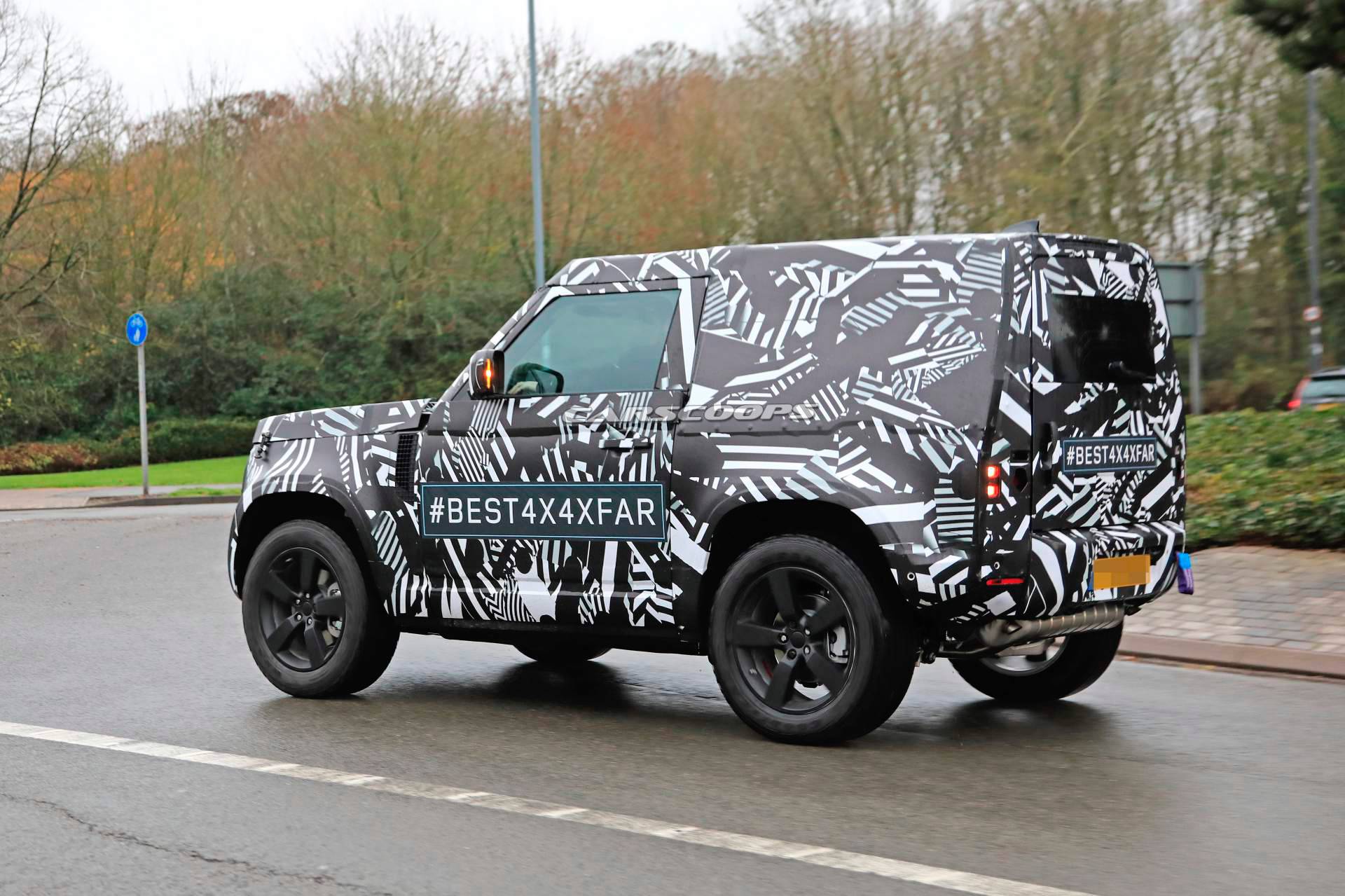 2020 Land Rover Defender 90 spy shots 10 2020 Land Rover Defender 90 With 3-Doors And SWB Will Be The Most Playful Of All