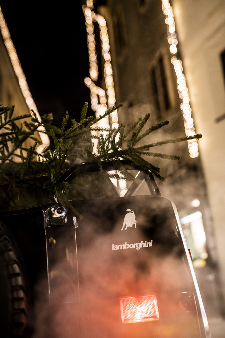 lamborghini urus lm002 45 Lamborghini Urus Convoy Embarks On Special Journey, LM002 Leads The Pack