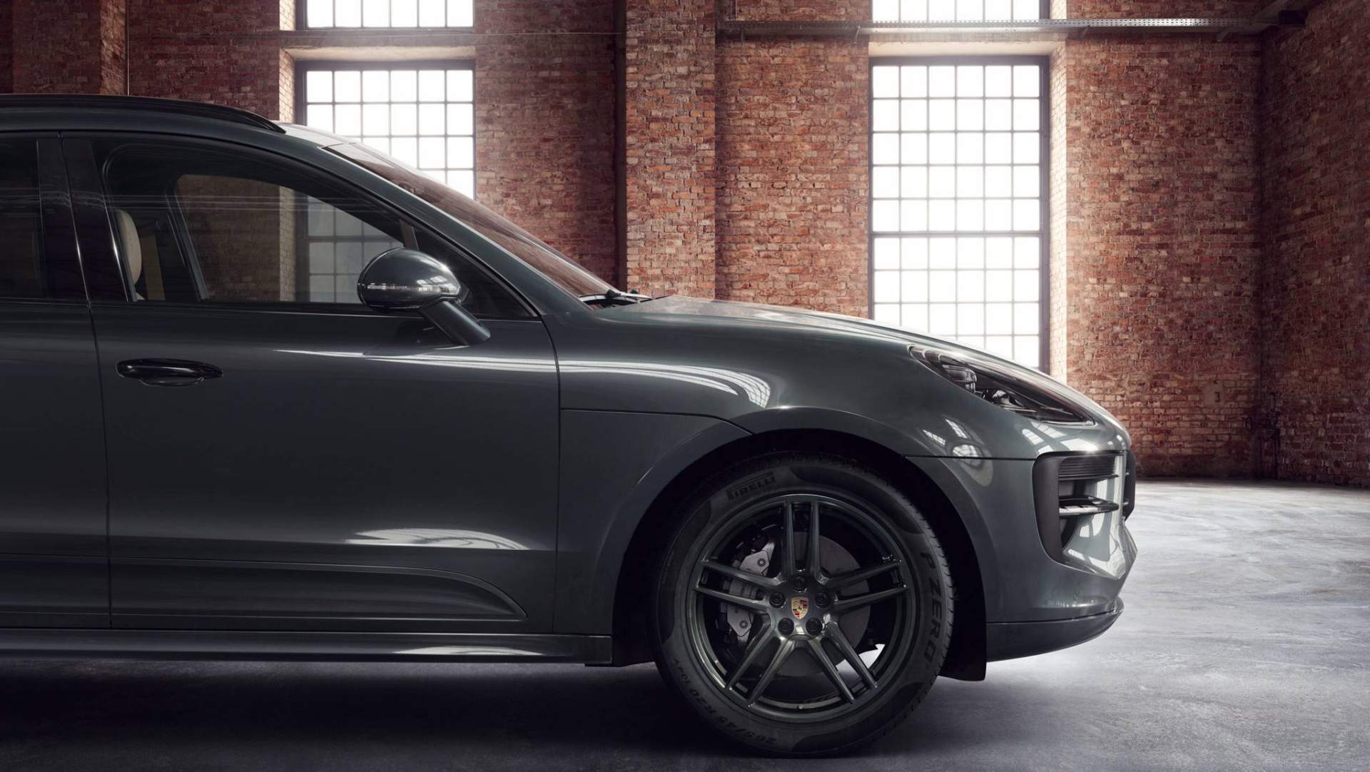 Porsche Exclusive Manufaktur Macan S 4 Porsche Exclusive Gives Facelifted Macan S An In-House Makeover