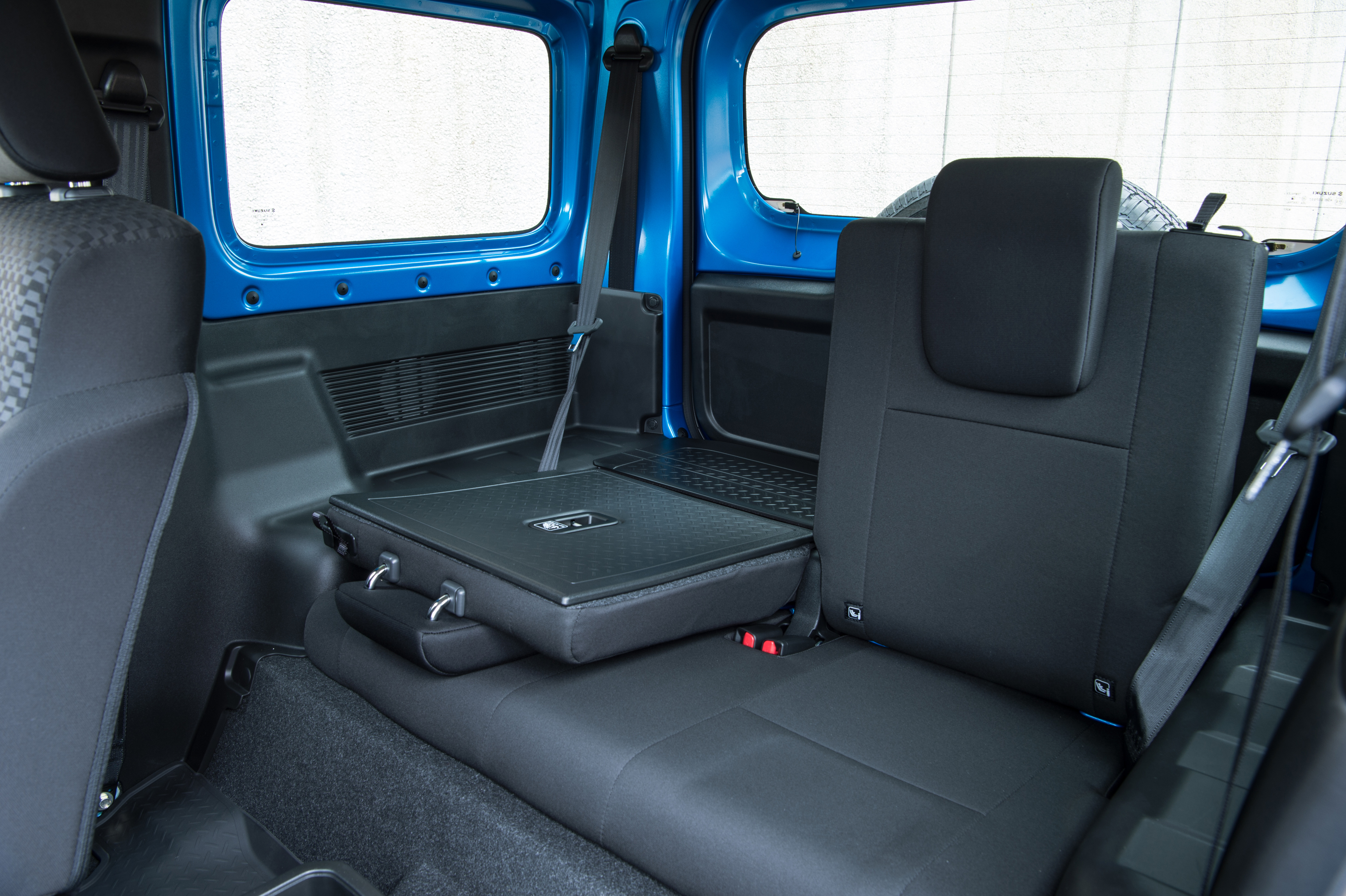 2019-Suzuki-Jimny-18 Suzuki Jimny’s Demand Is So Strong Some UK Dealers Have Stopped Taking Deposits